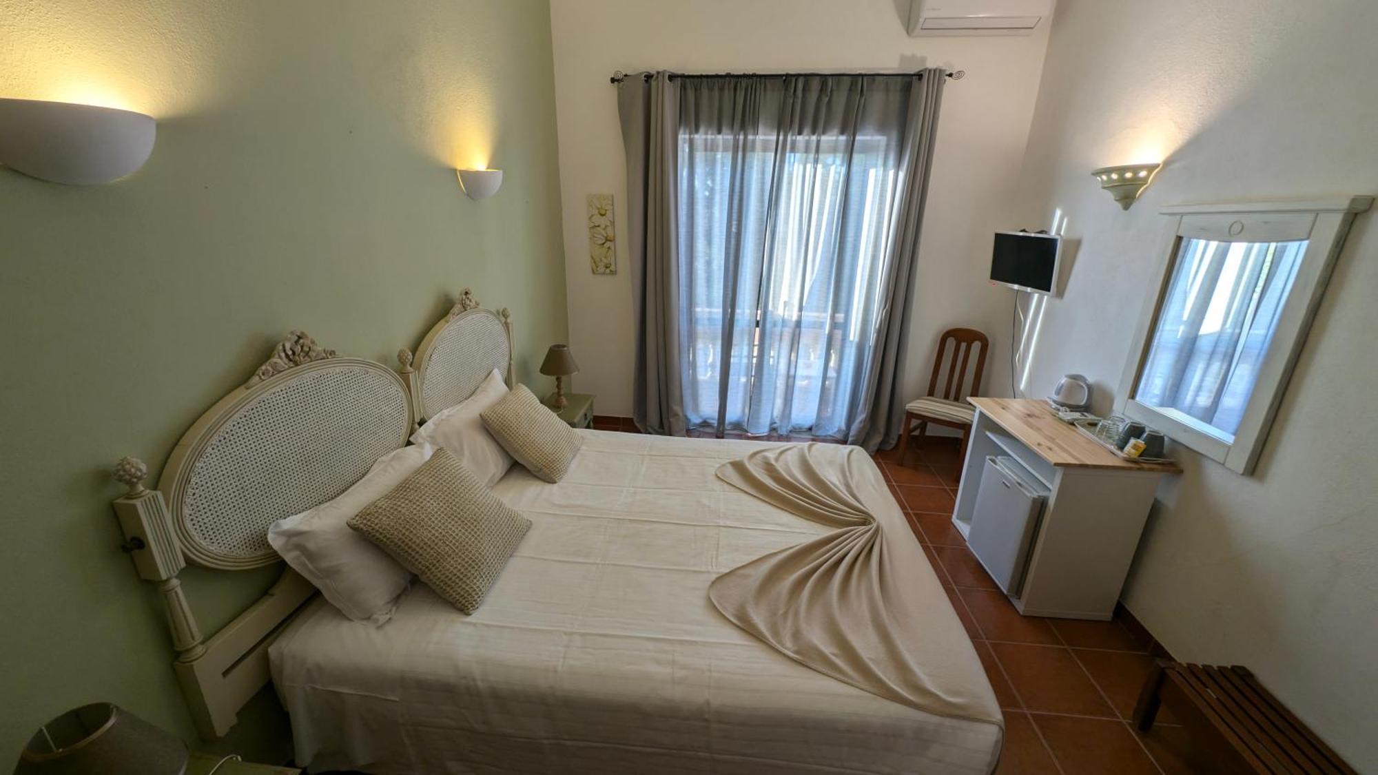 Double Room Countryside View
