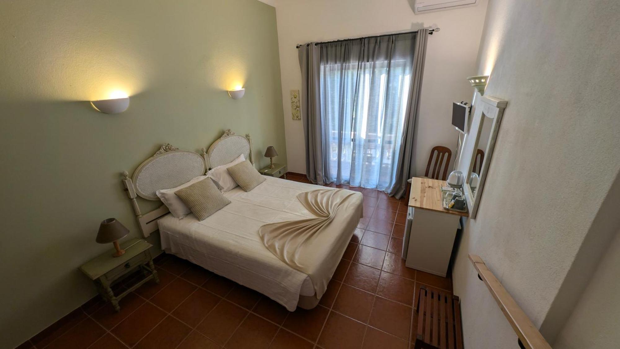 Double Room Countryside View