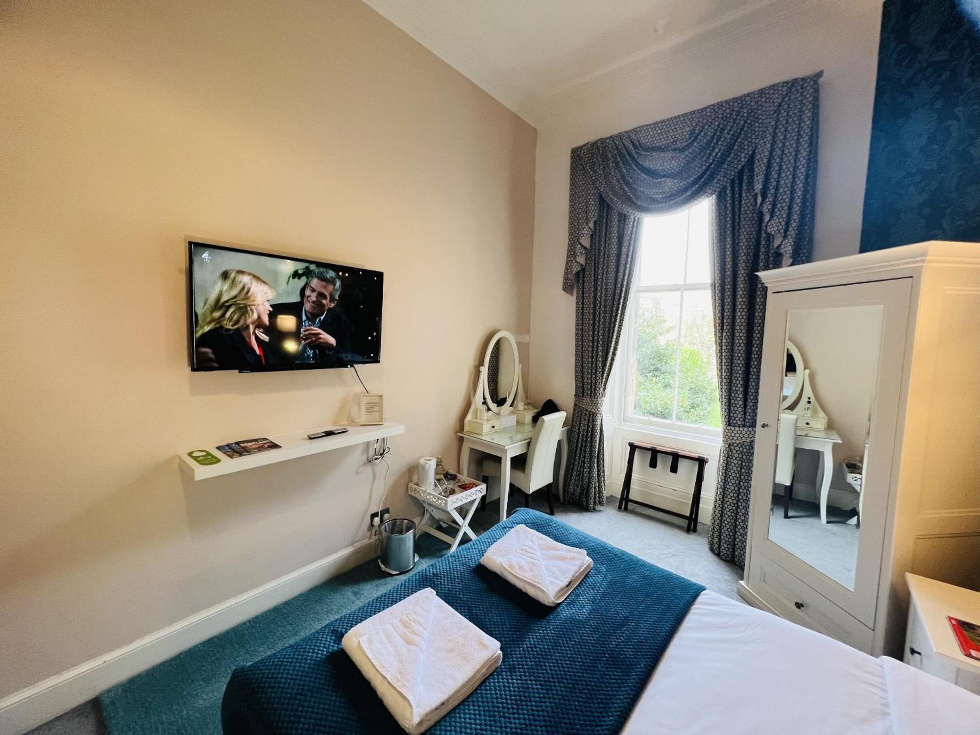 Double Room with Private Bathroom
