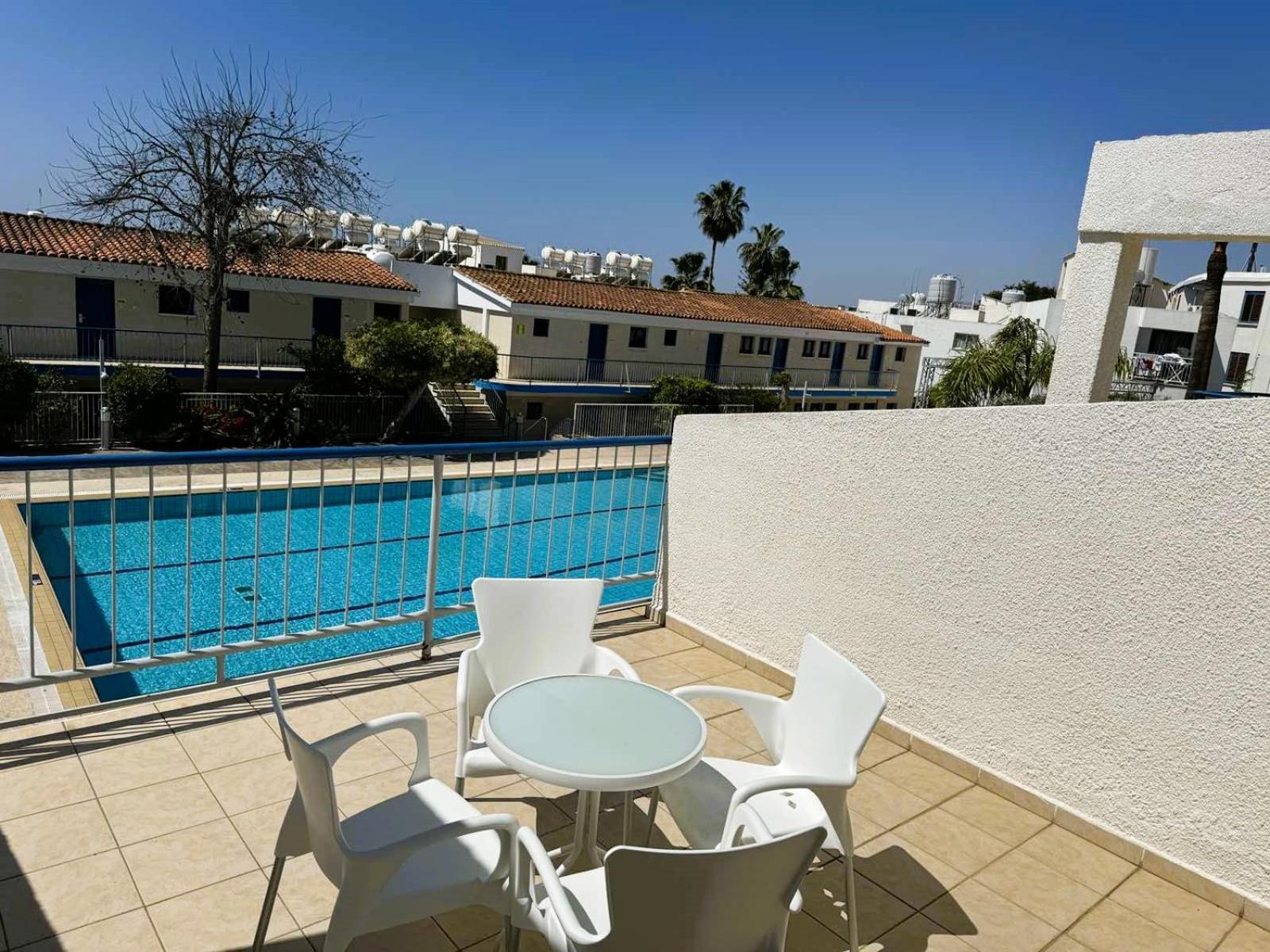 One-Bedroom Apartment Pool View