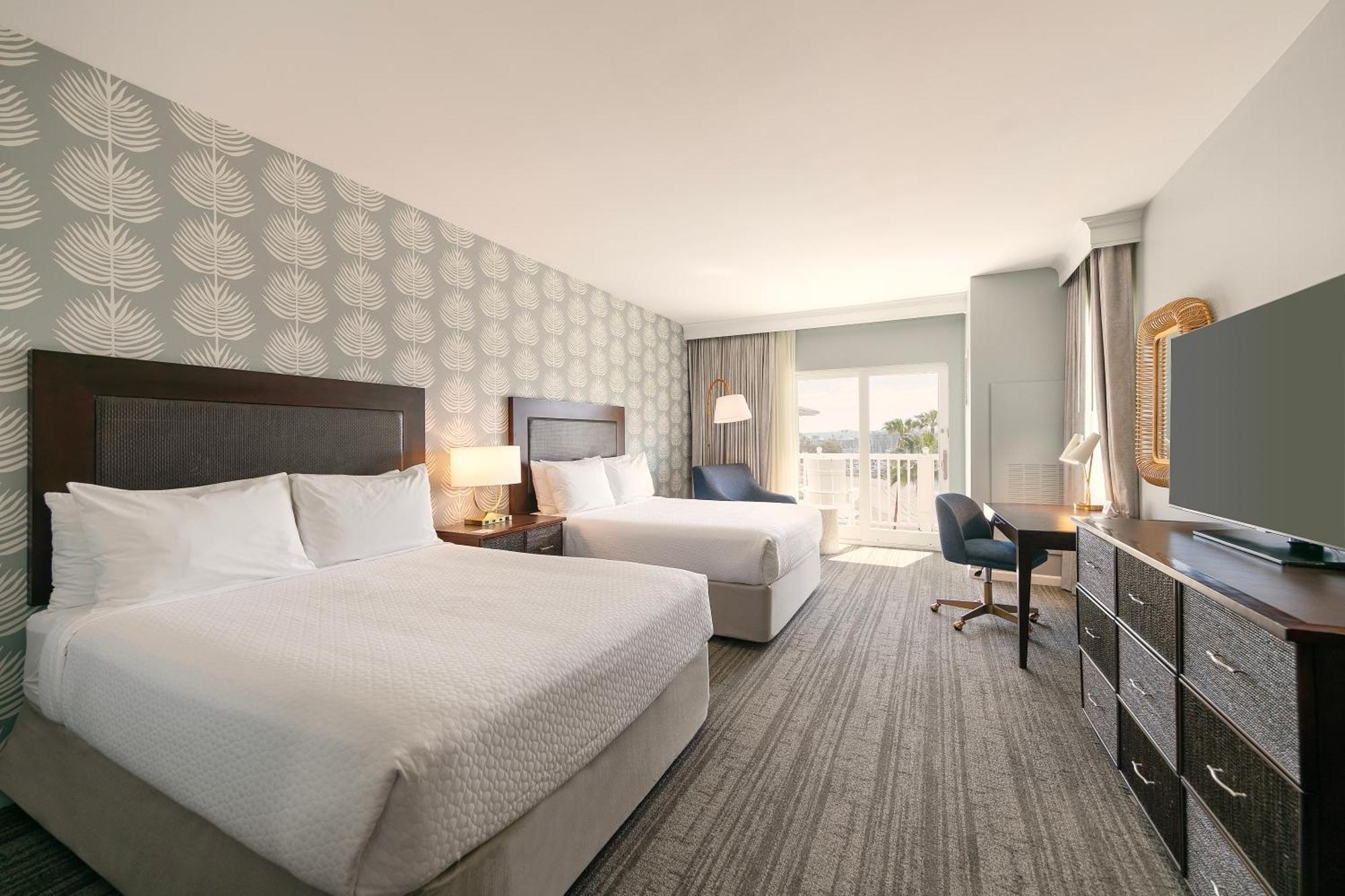 Queen Room Two Queen Beds Roll Shower Mobility or Hearing Access