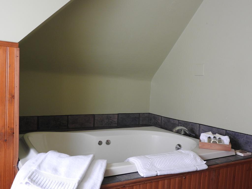 Double Room Spa Bath