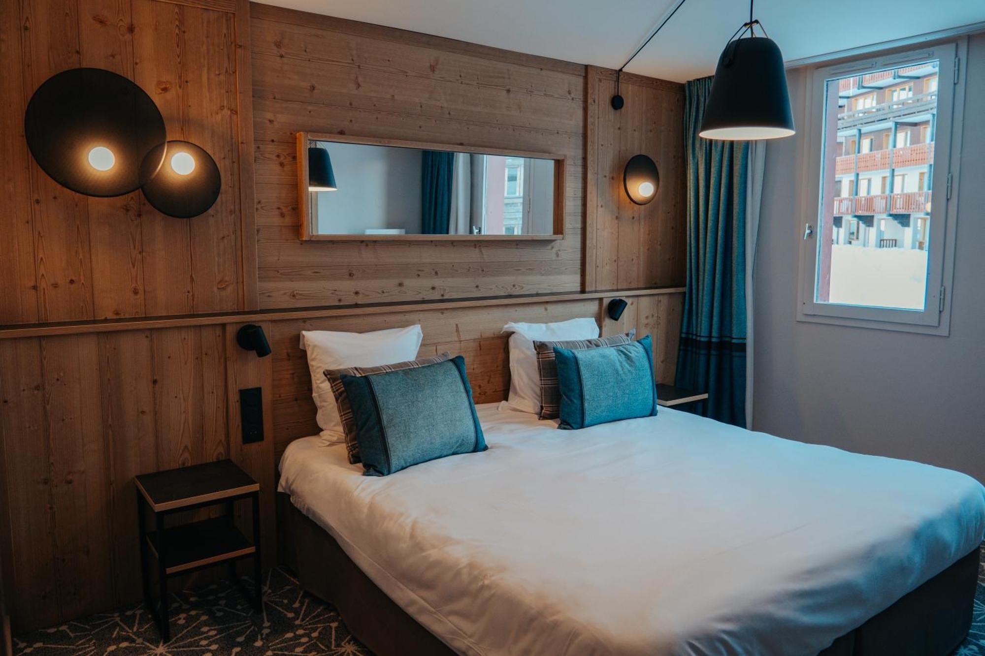Comfort Room two single beds