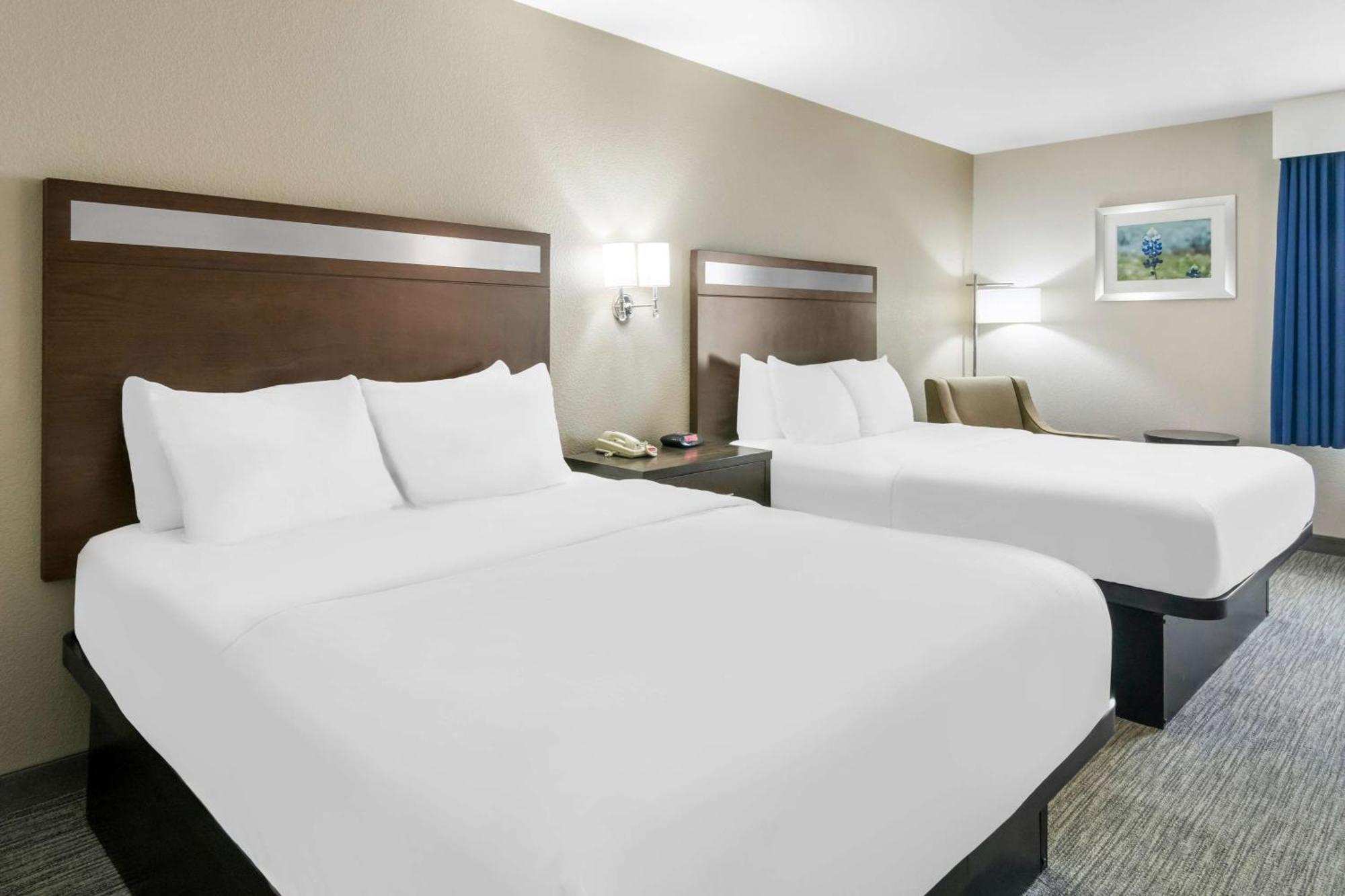 Queen Room Two Queen Beds Non-Smoking