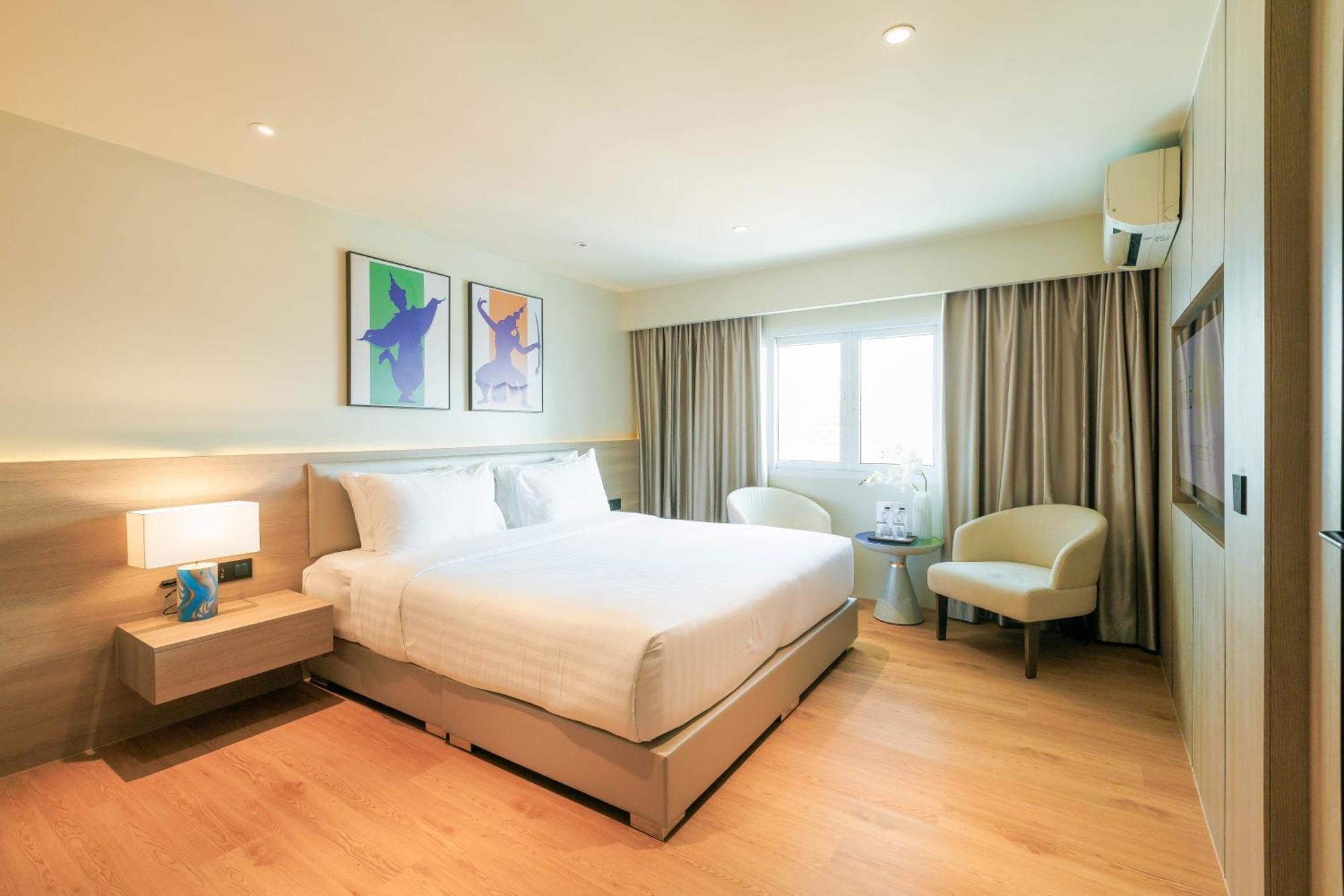 Deluxe Double or Twin Room