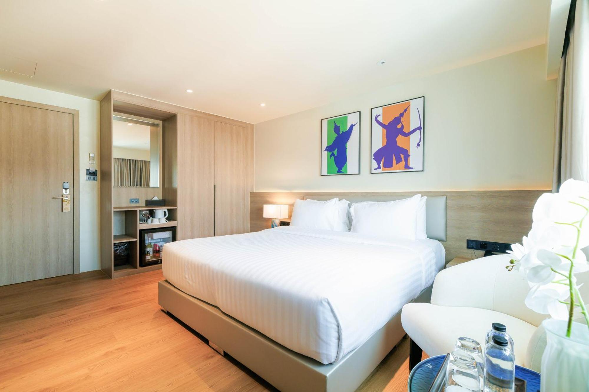 Deluxe Double or Twin Room