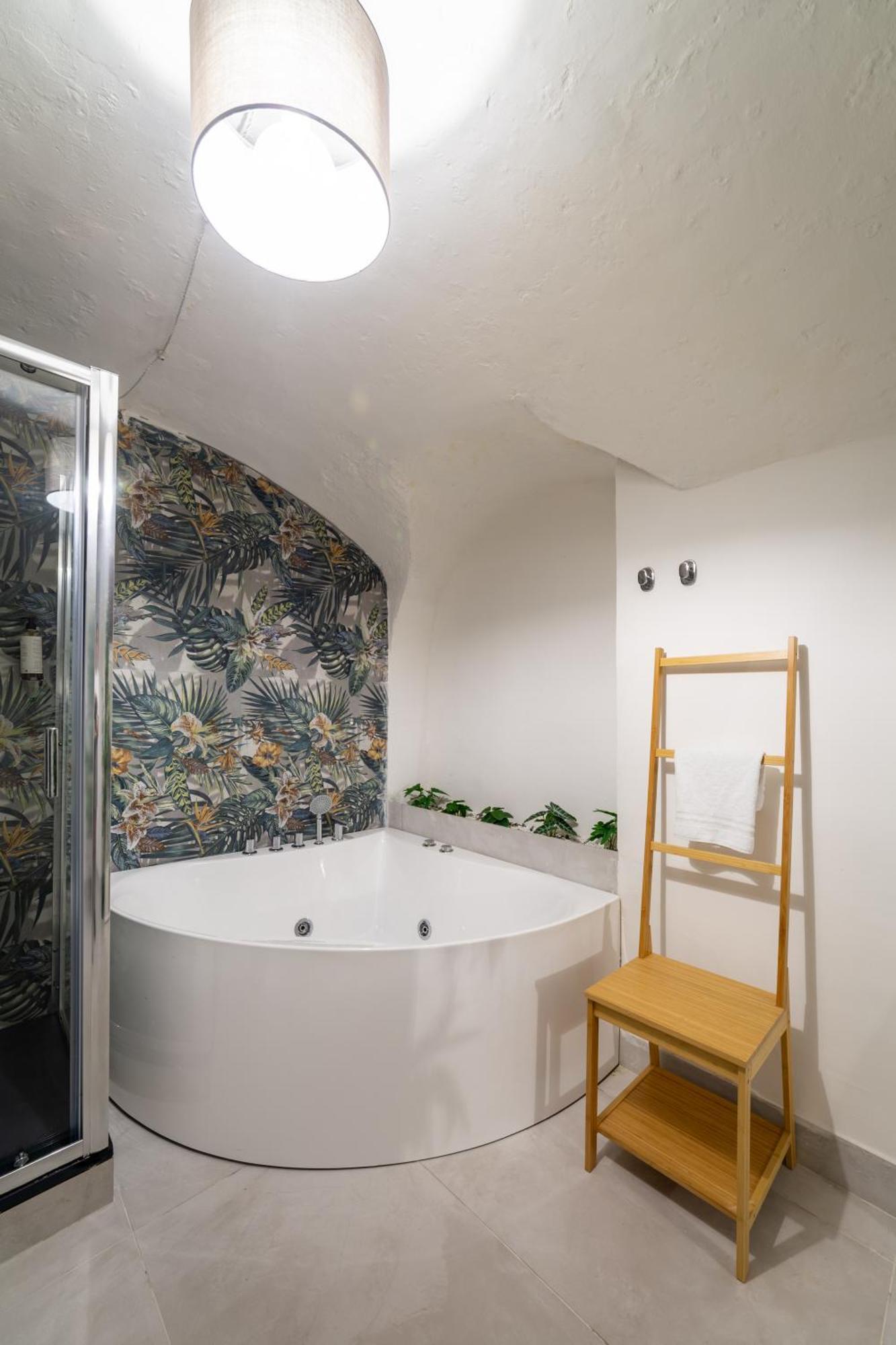 Double Room Private External Bathroom