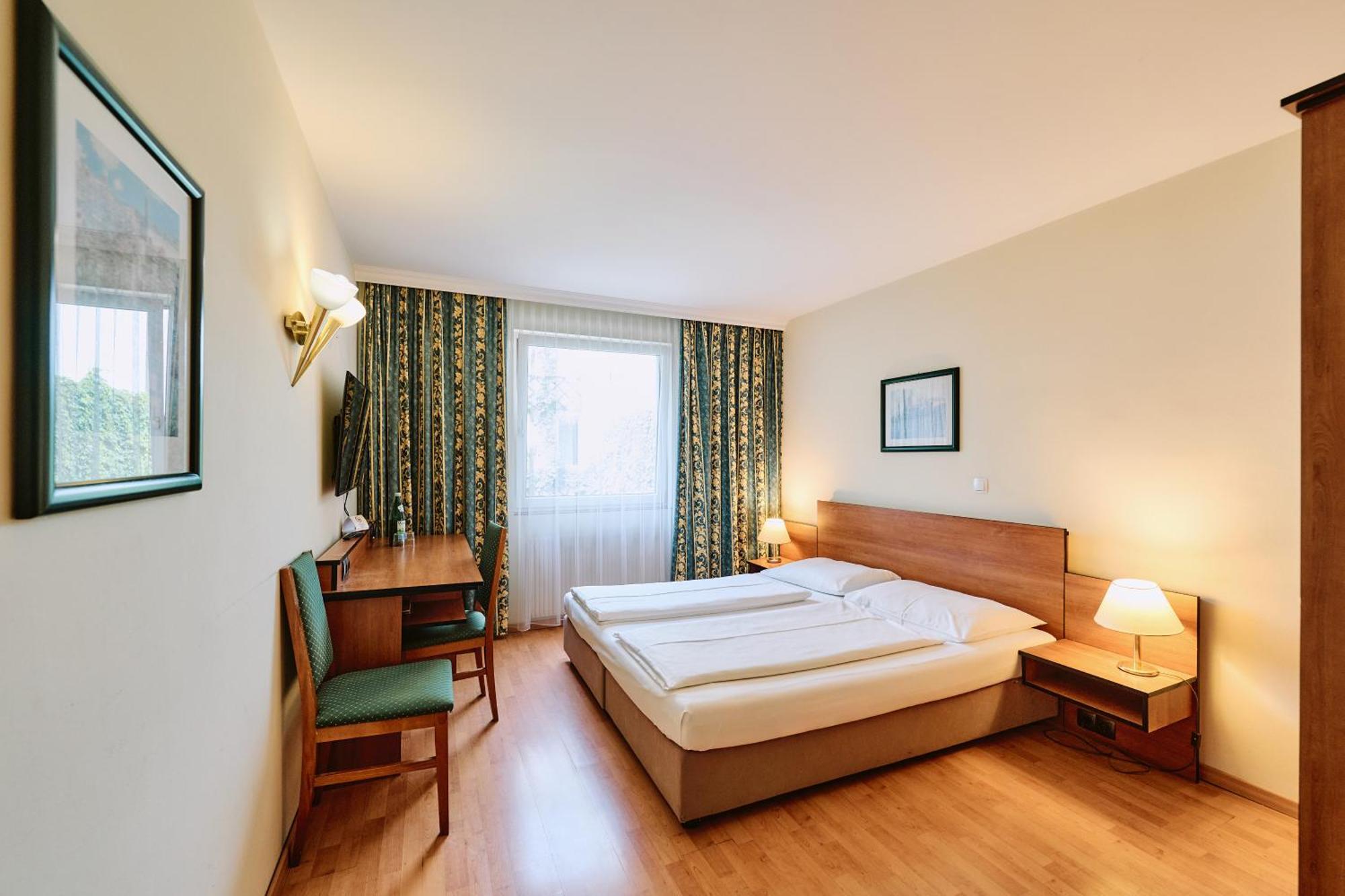 Double Room,1602439097:JPEG