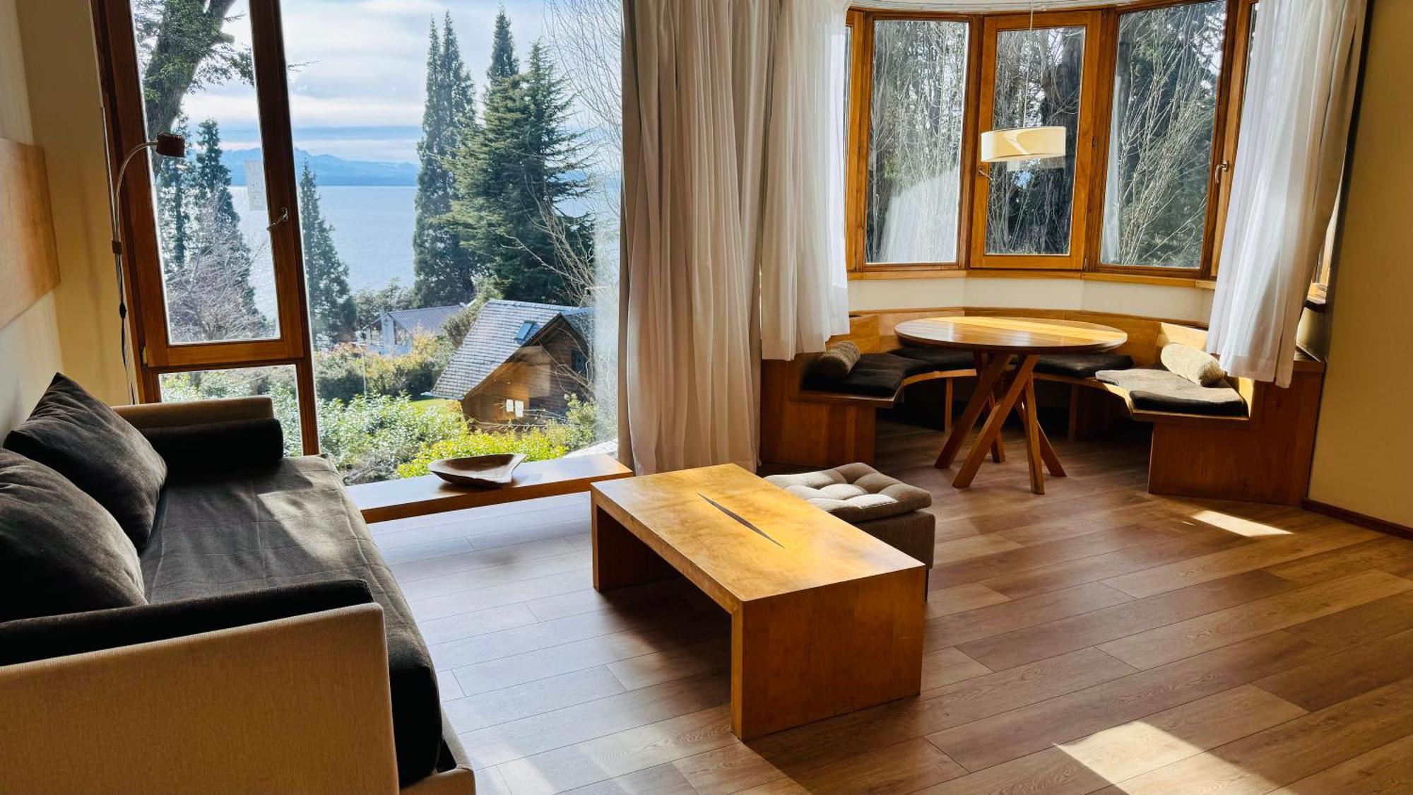 Superior One-Bedroom Suite,1602953219:JPEG