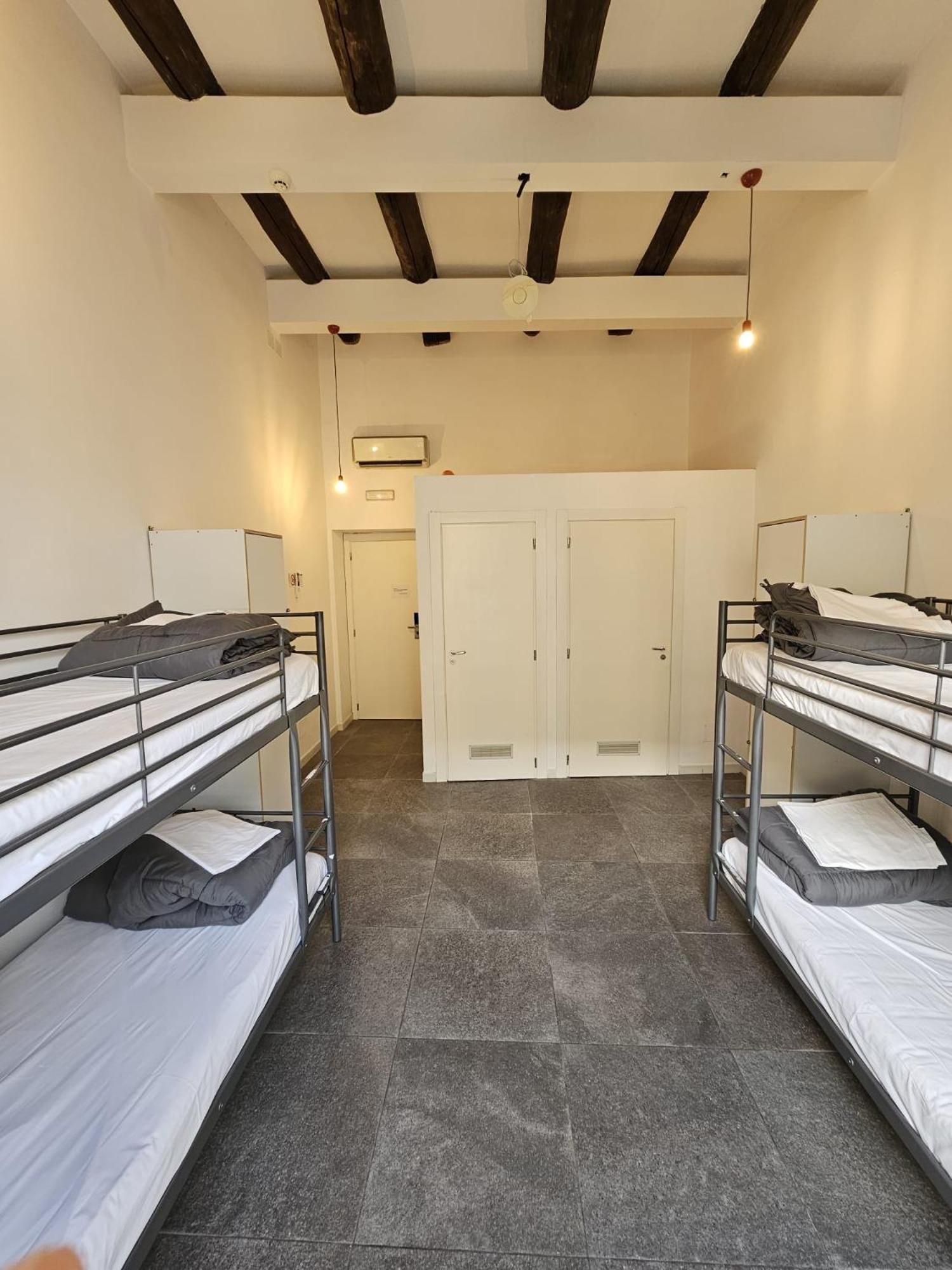 Bed 4-Bed Mixed Dormitory Room En suite Bathroom