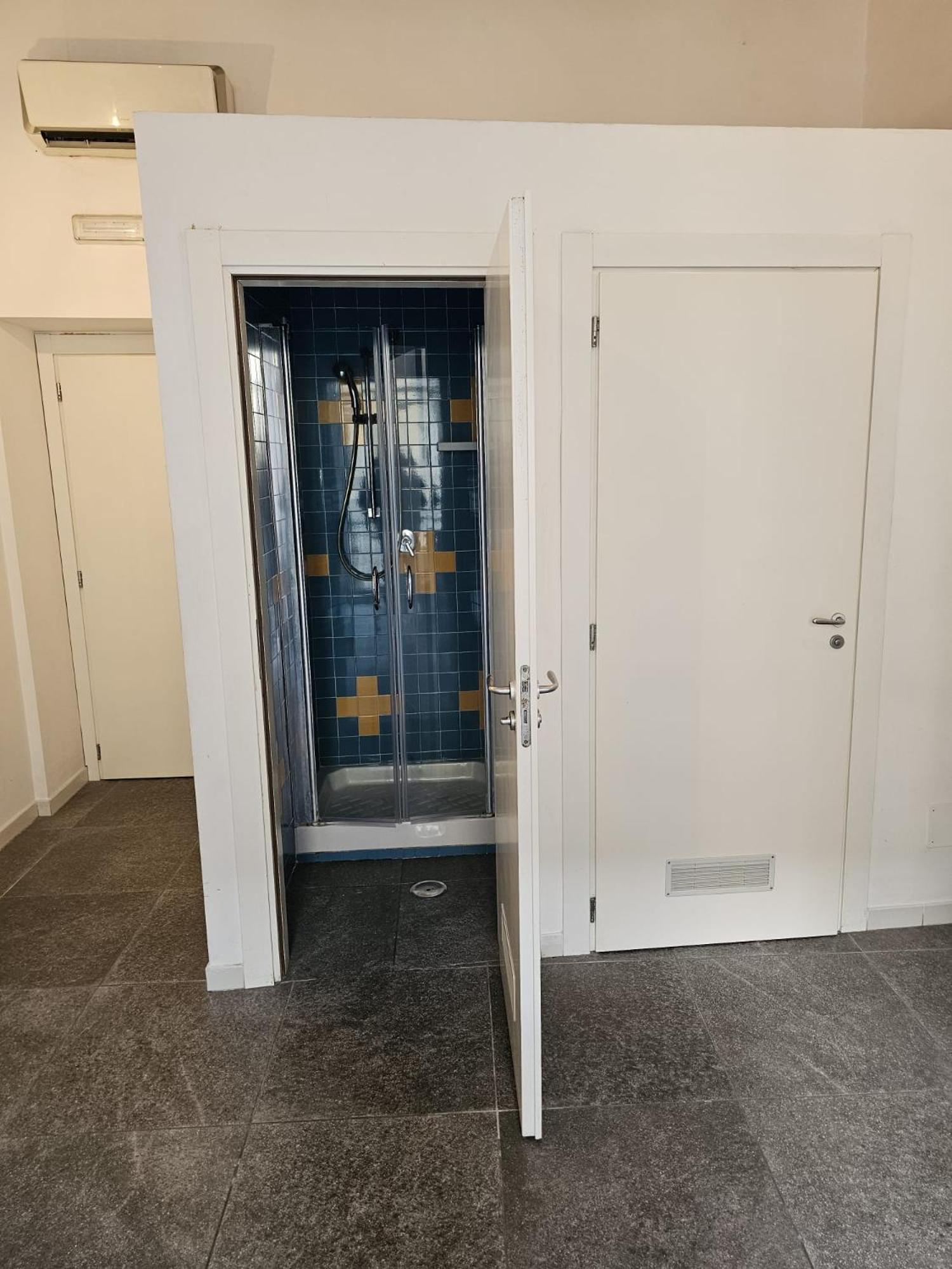Bed 4-Bed Mixed Dormitory Room En suite Bathroom