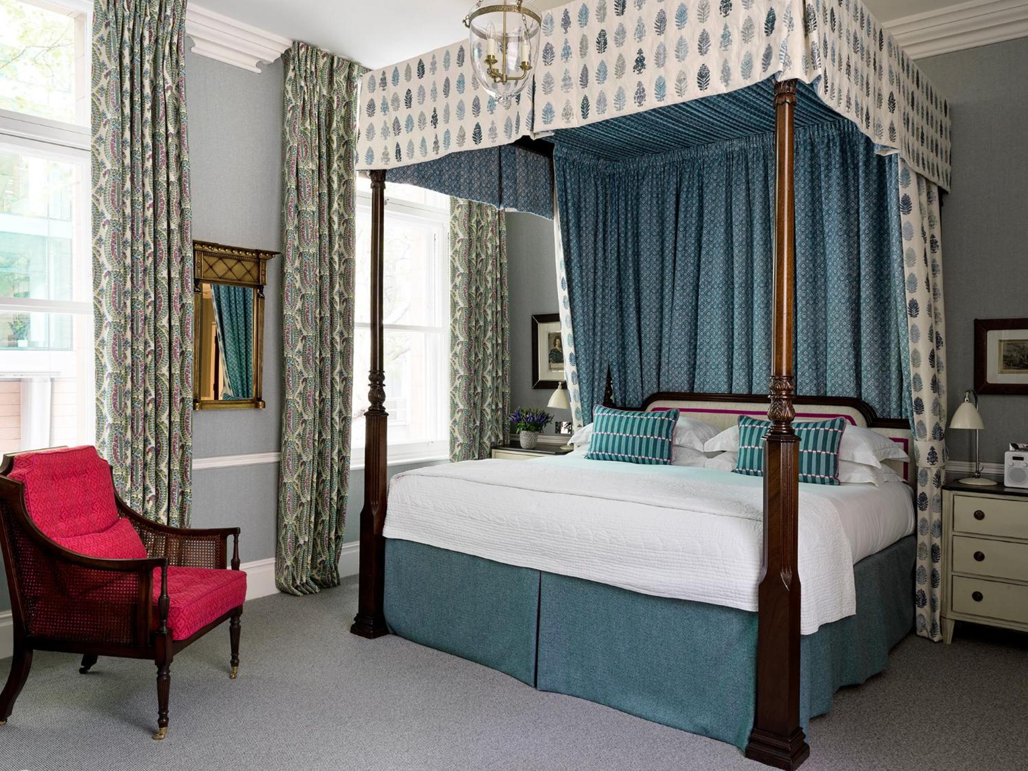 Double Room with Four Poster Bed,1709777980:JPEG