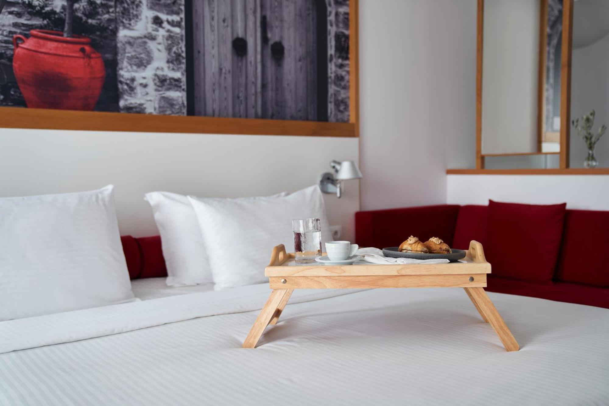 Urban Deluxe Room