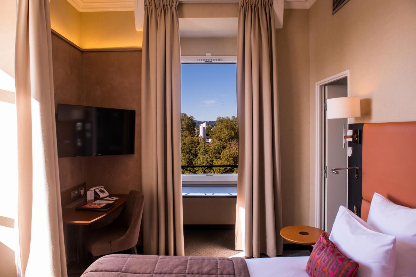 Privilege Queen Room Spa Access Reservation Needed