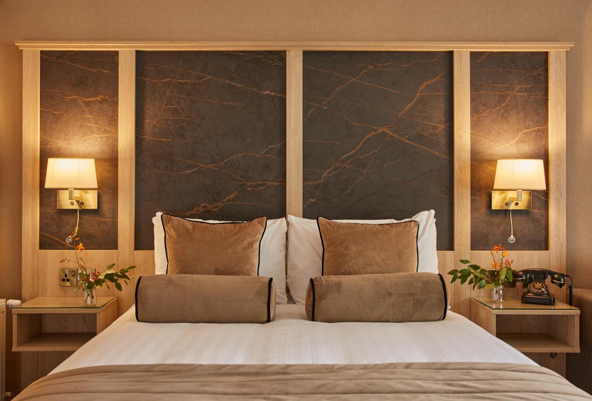 Deluxe Zimmer mit Kingsize-Bett