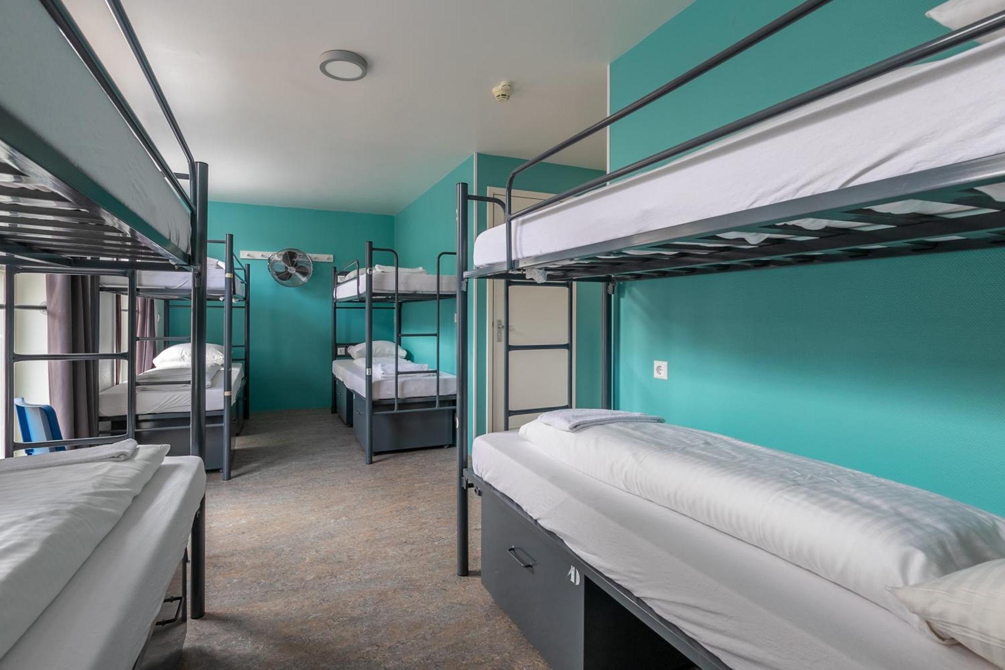 Bed 8-Bed Mixed Dormitory Room