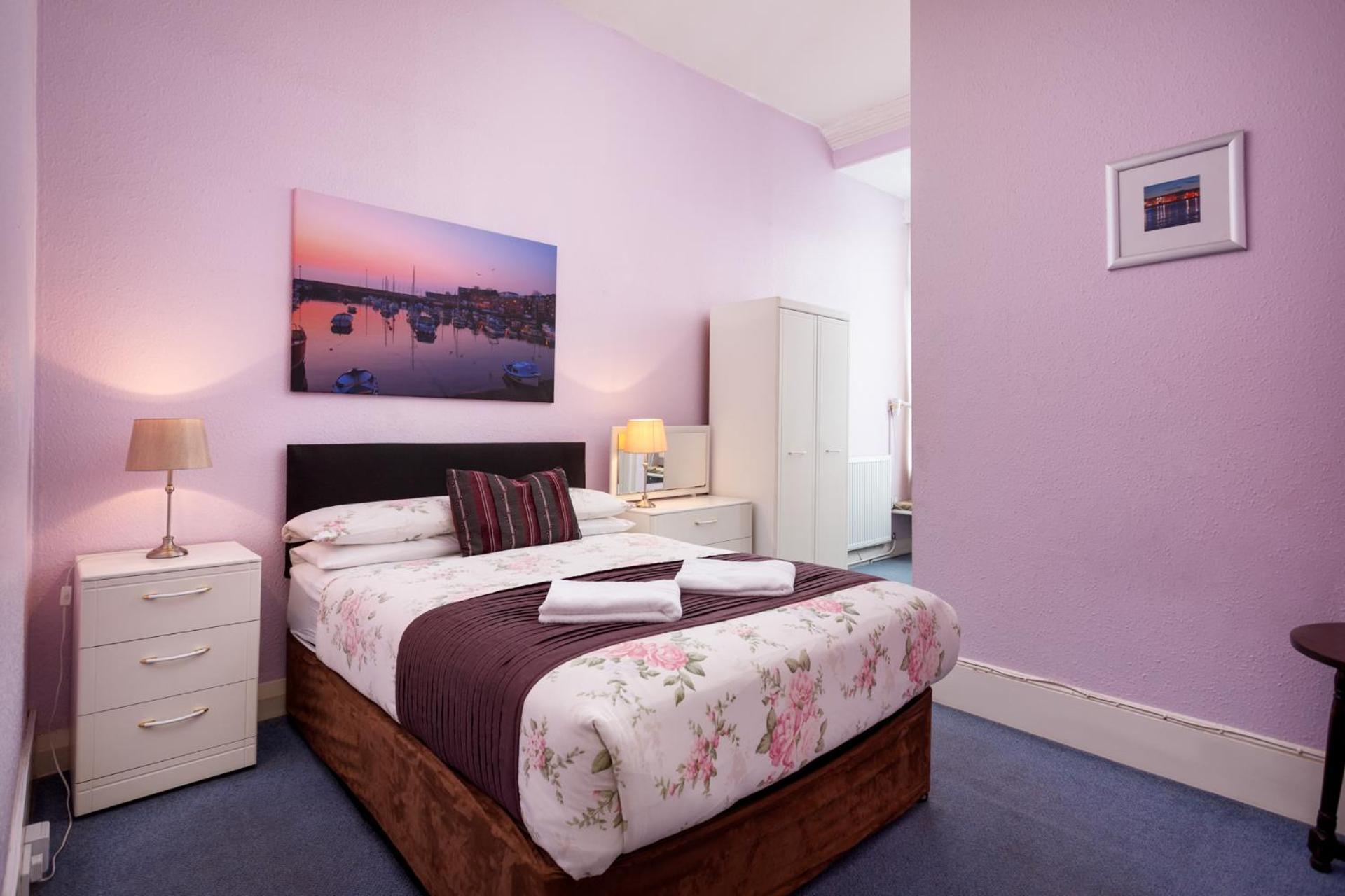 Double Room Private Bathroom