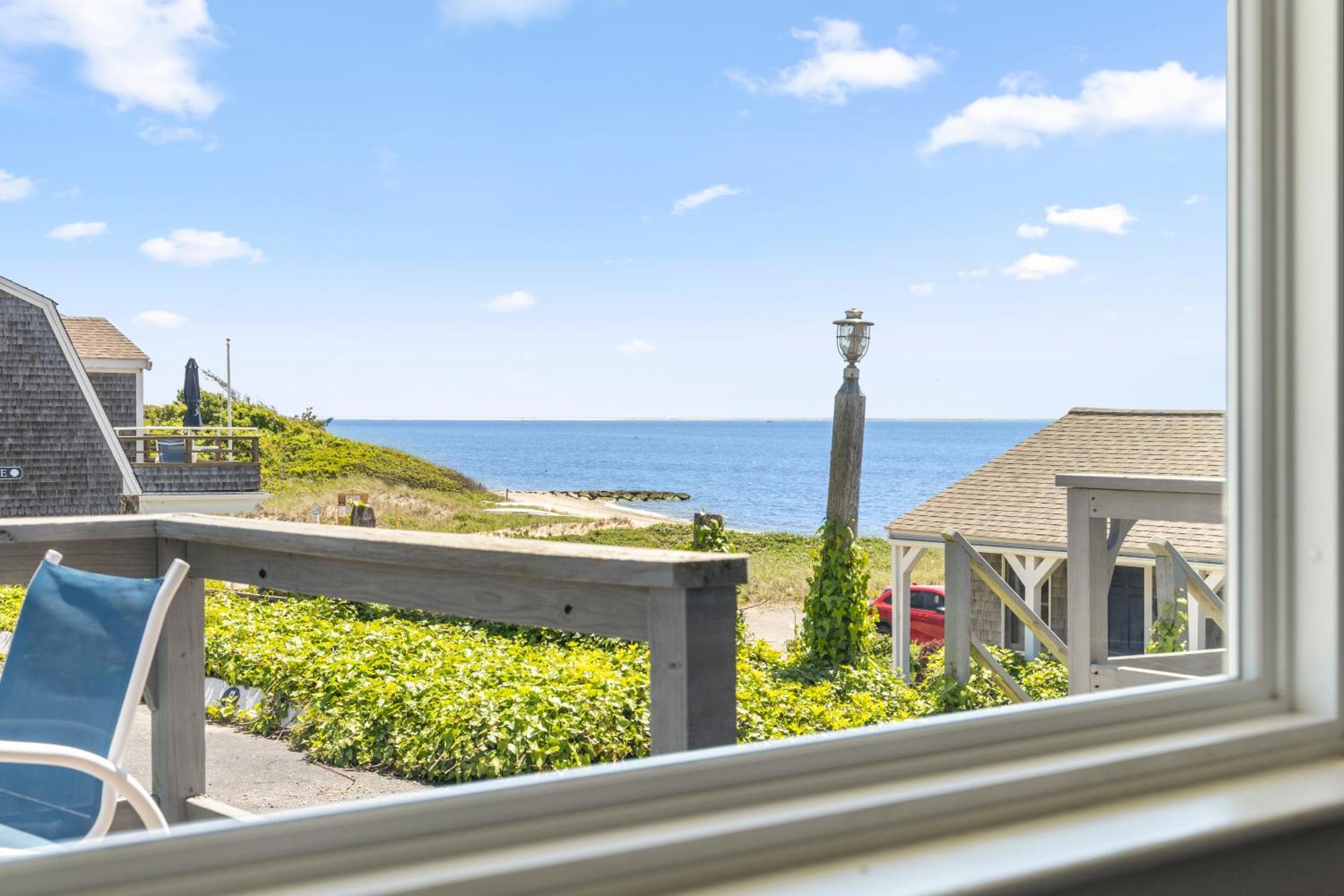 King Room Partial Sea View