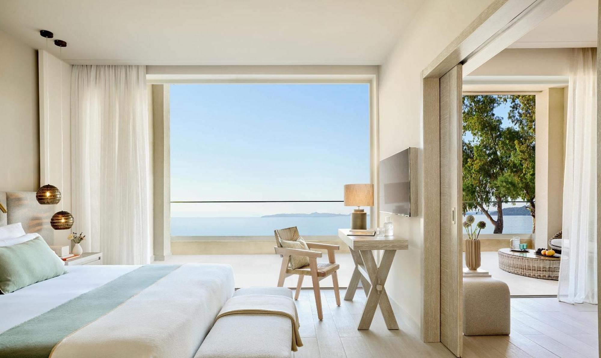 Deluxe One Bedroom Suite Grand Balcony Sea View