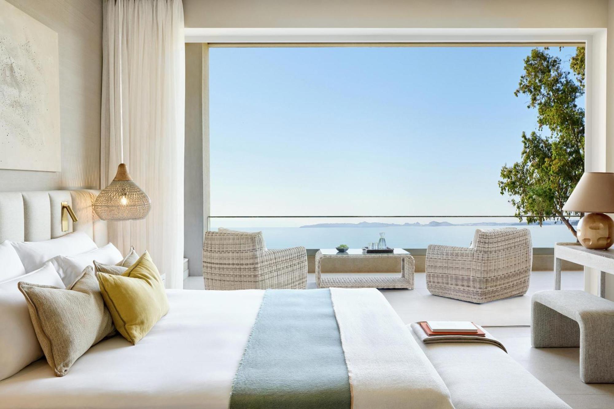 Deluxe One Bedroom Suite Grand Balcony Sea View