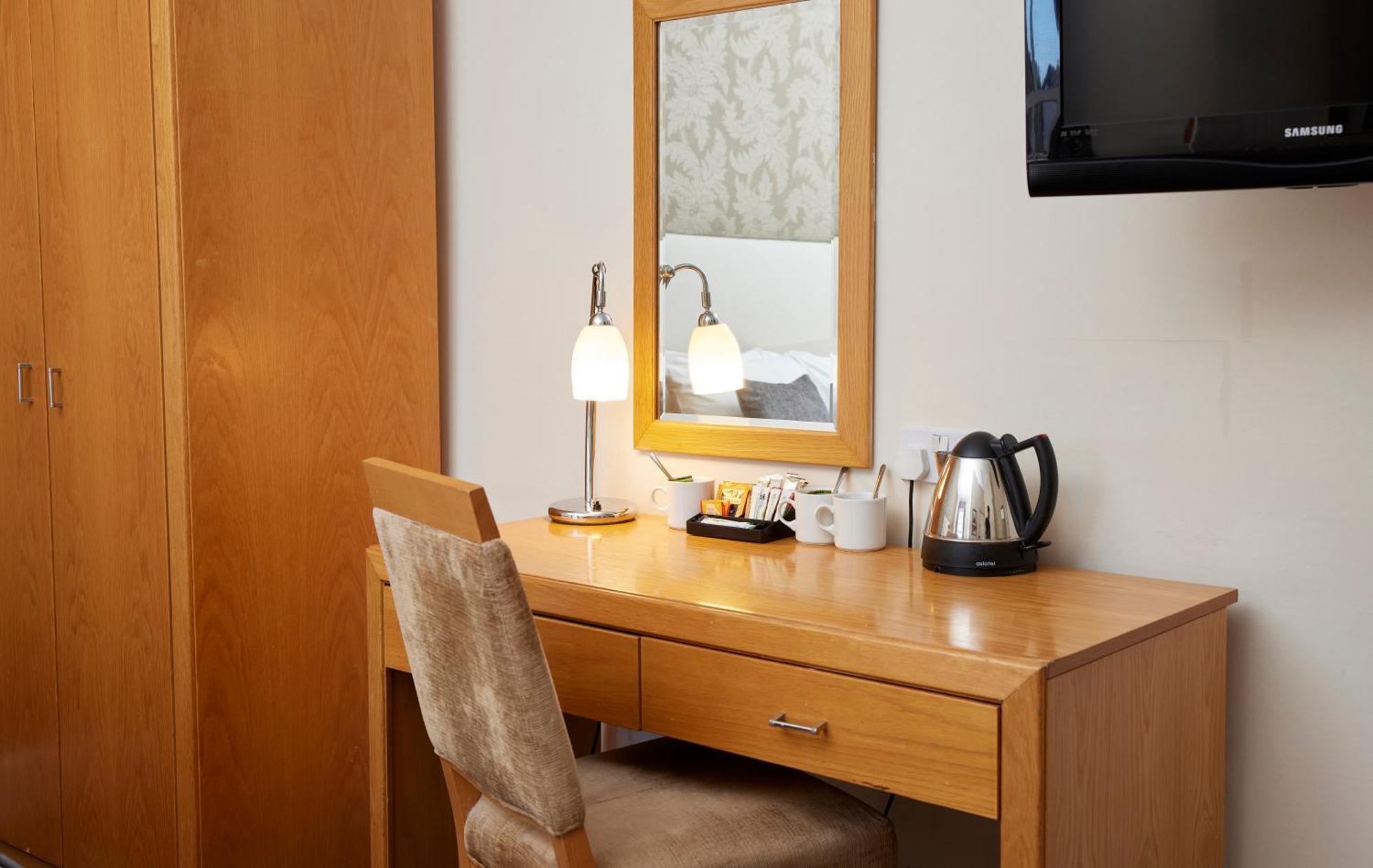 Family Room,1604764173:JPEG