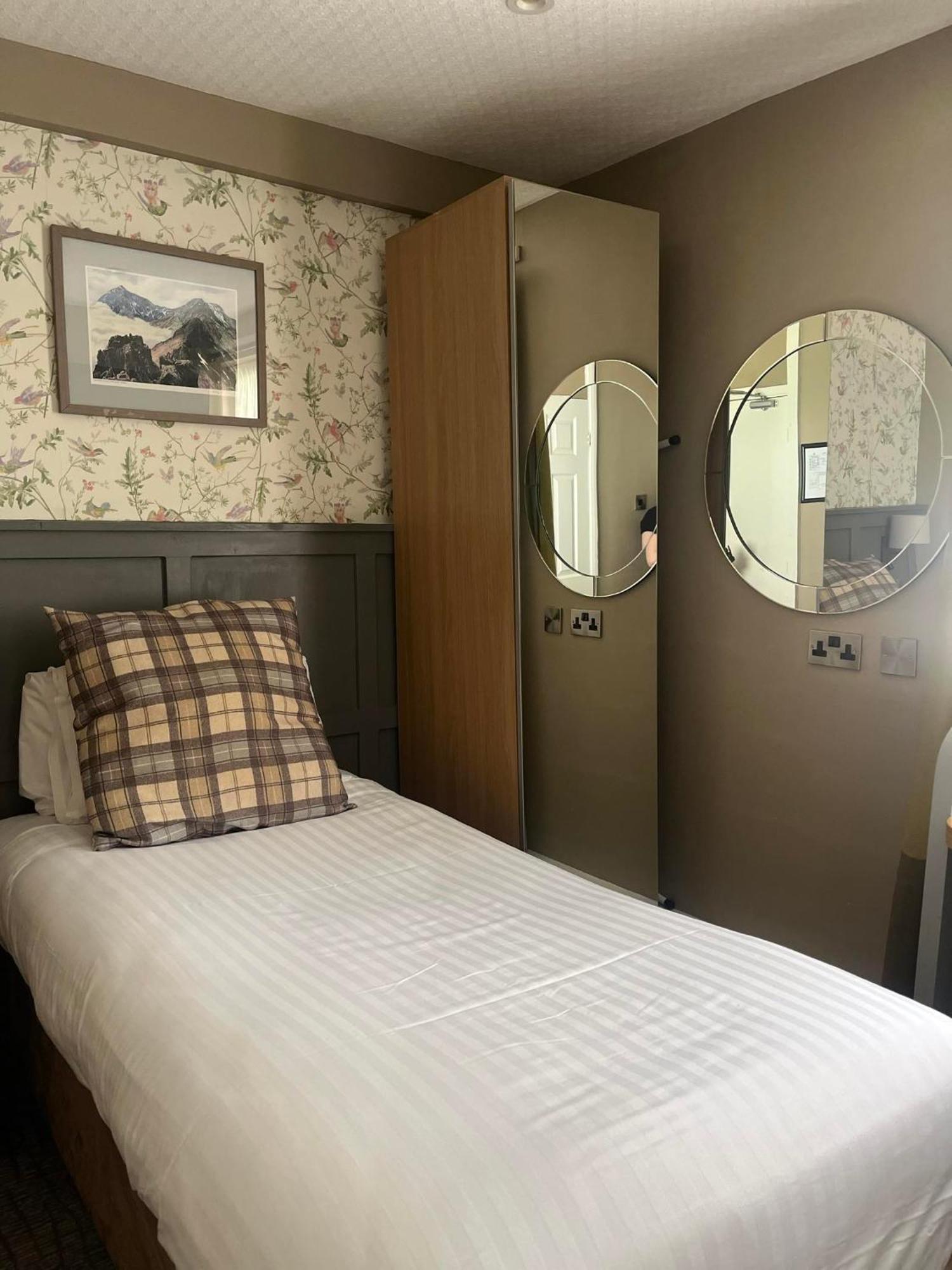 Small Single Room