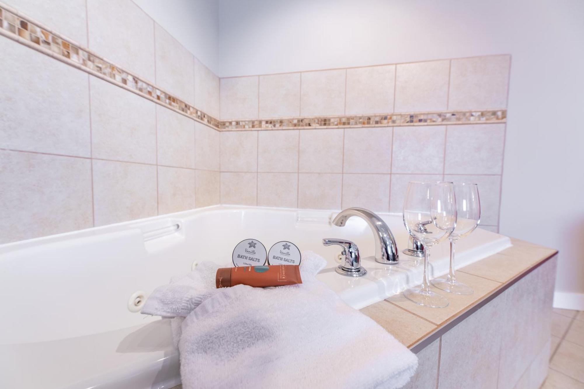 King Suite Spa Bath Interior Access