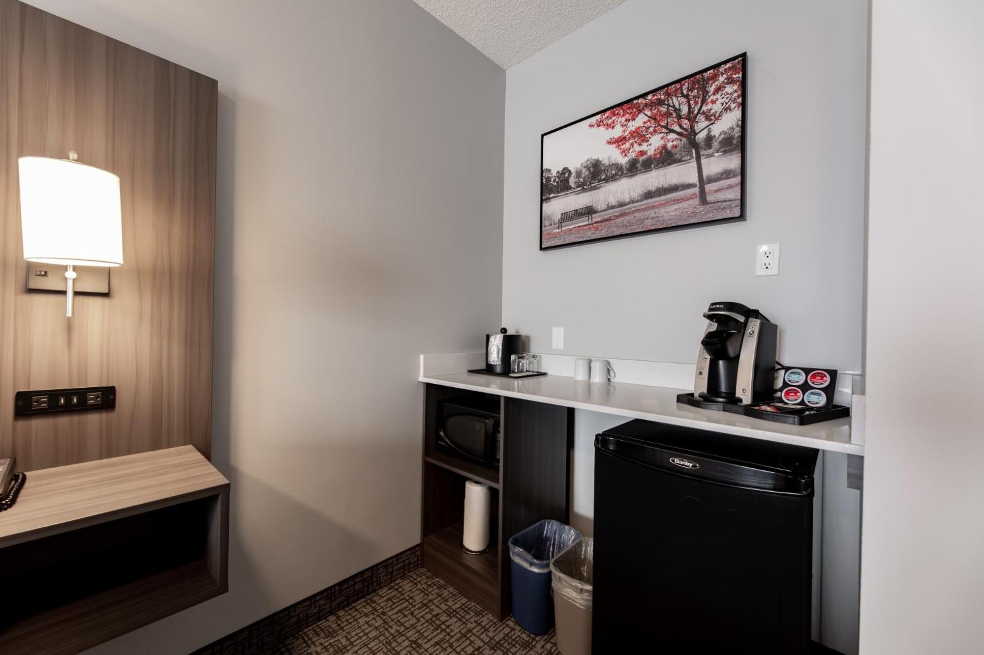 Executive King Room Interior Access