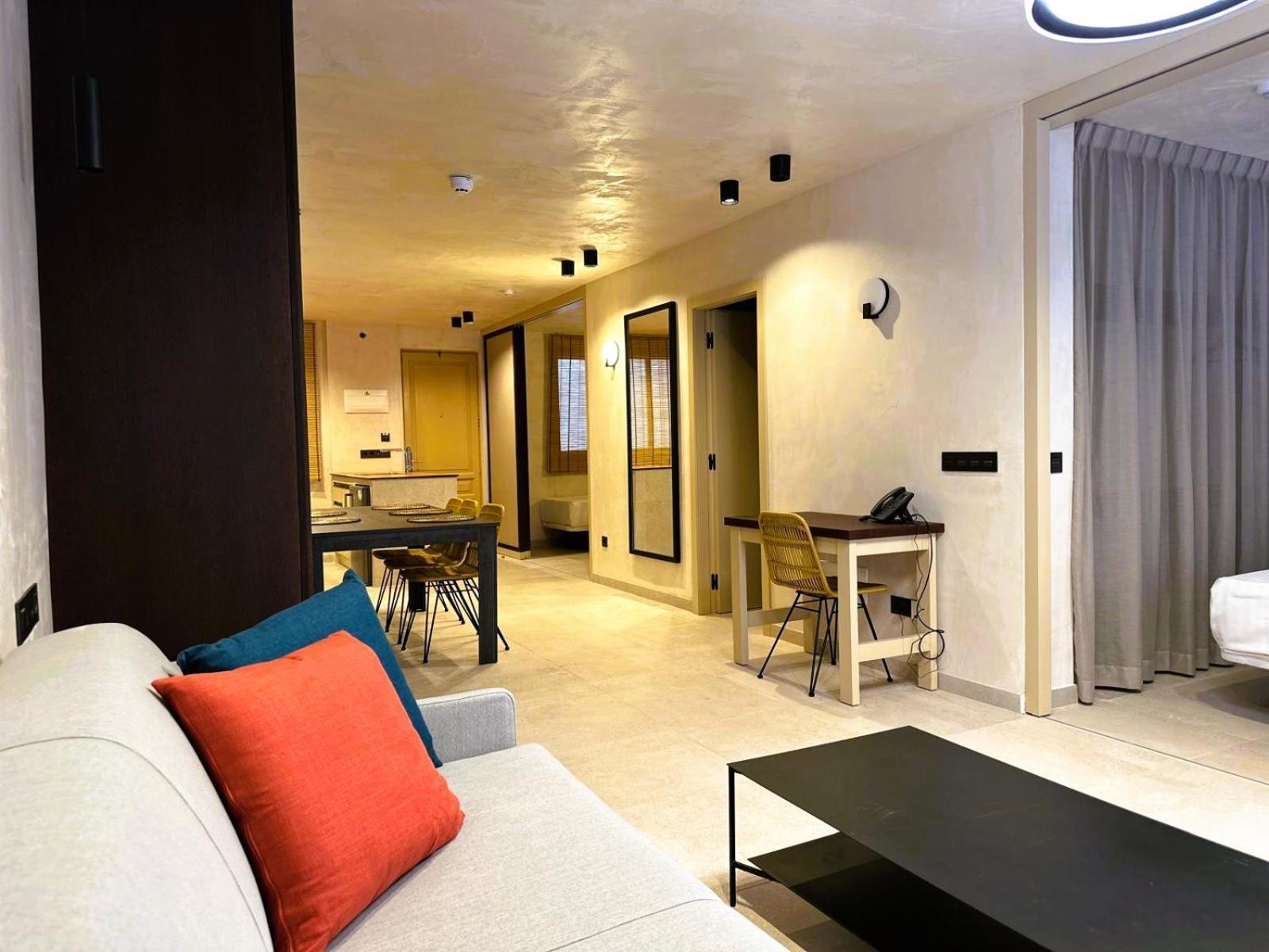 Two-Bedroom Apartment Royal Deluxe