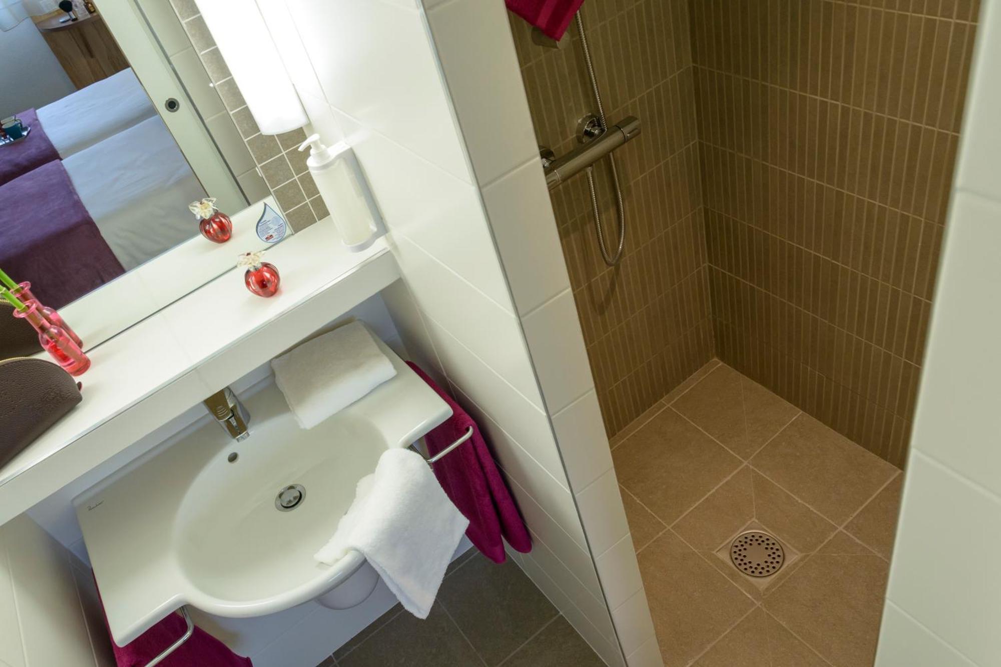 Two Connecting Double Rooms
