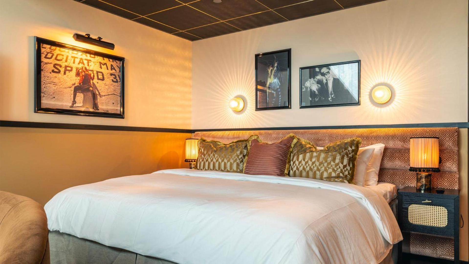 Medium Double Room at JQ