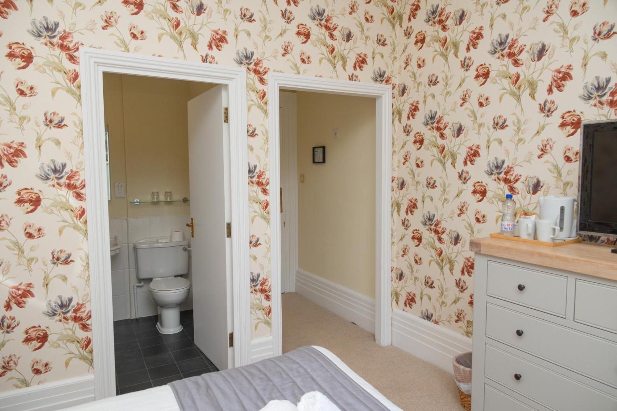 Small Double Room,1606043837:JPEG