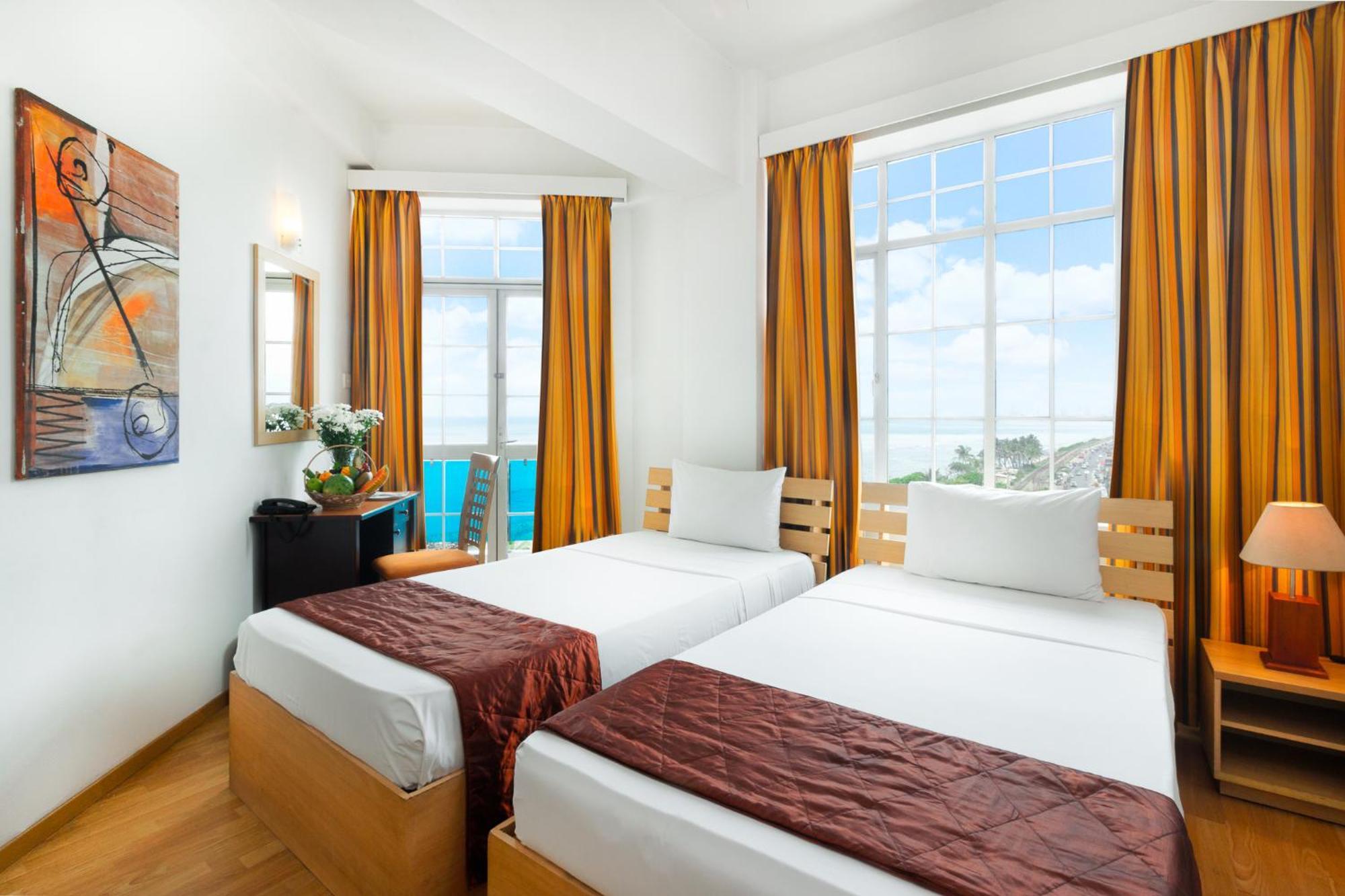 Three-Bedroom Apartment Sea view or City view