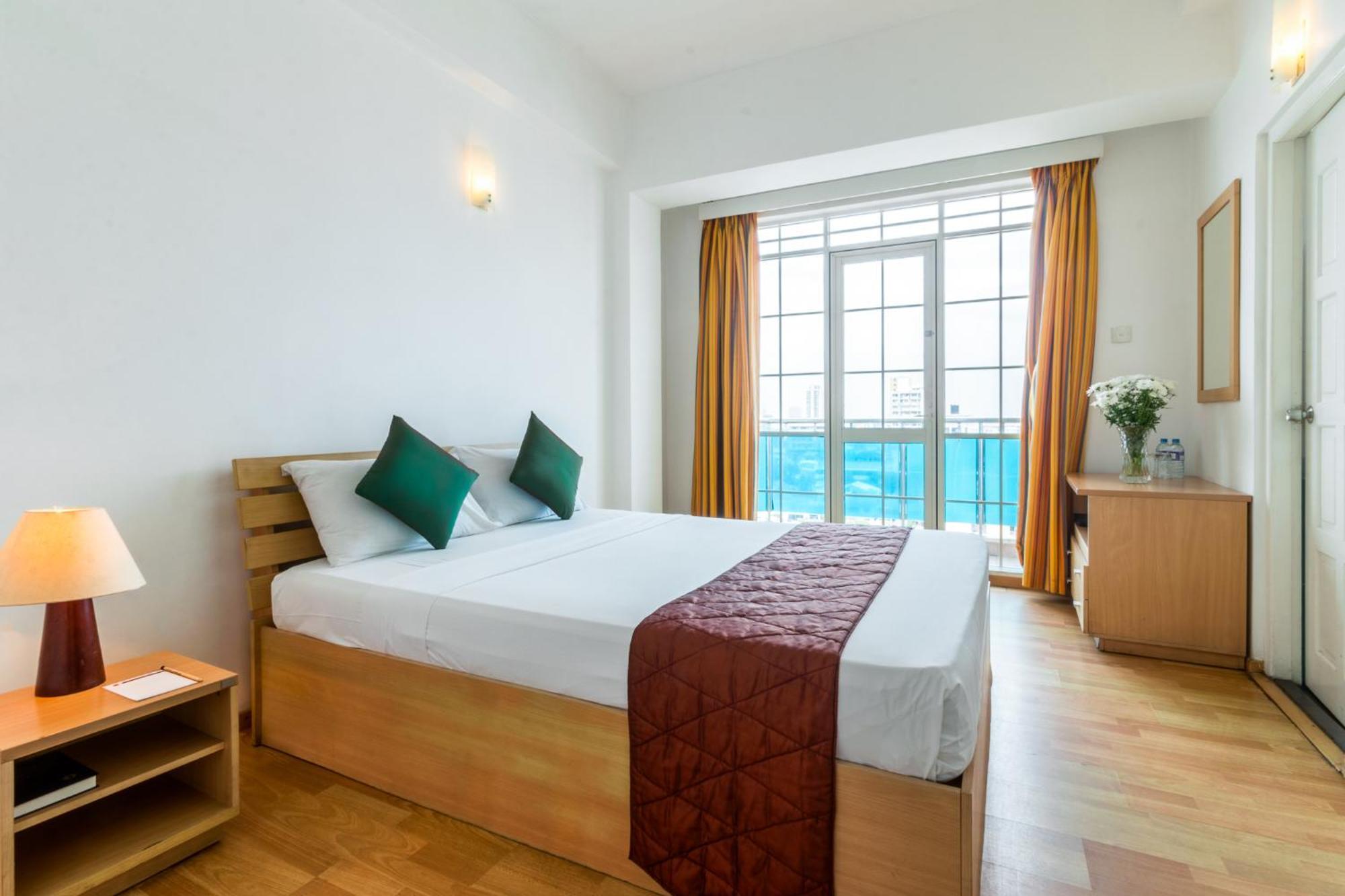 Three-Bedroom Apartment Sea view or City view