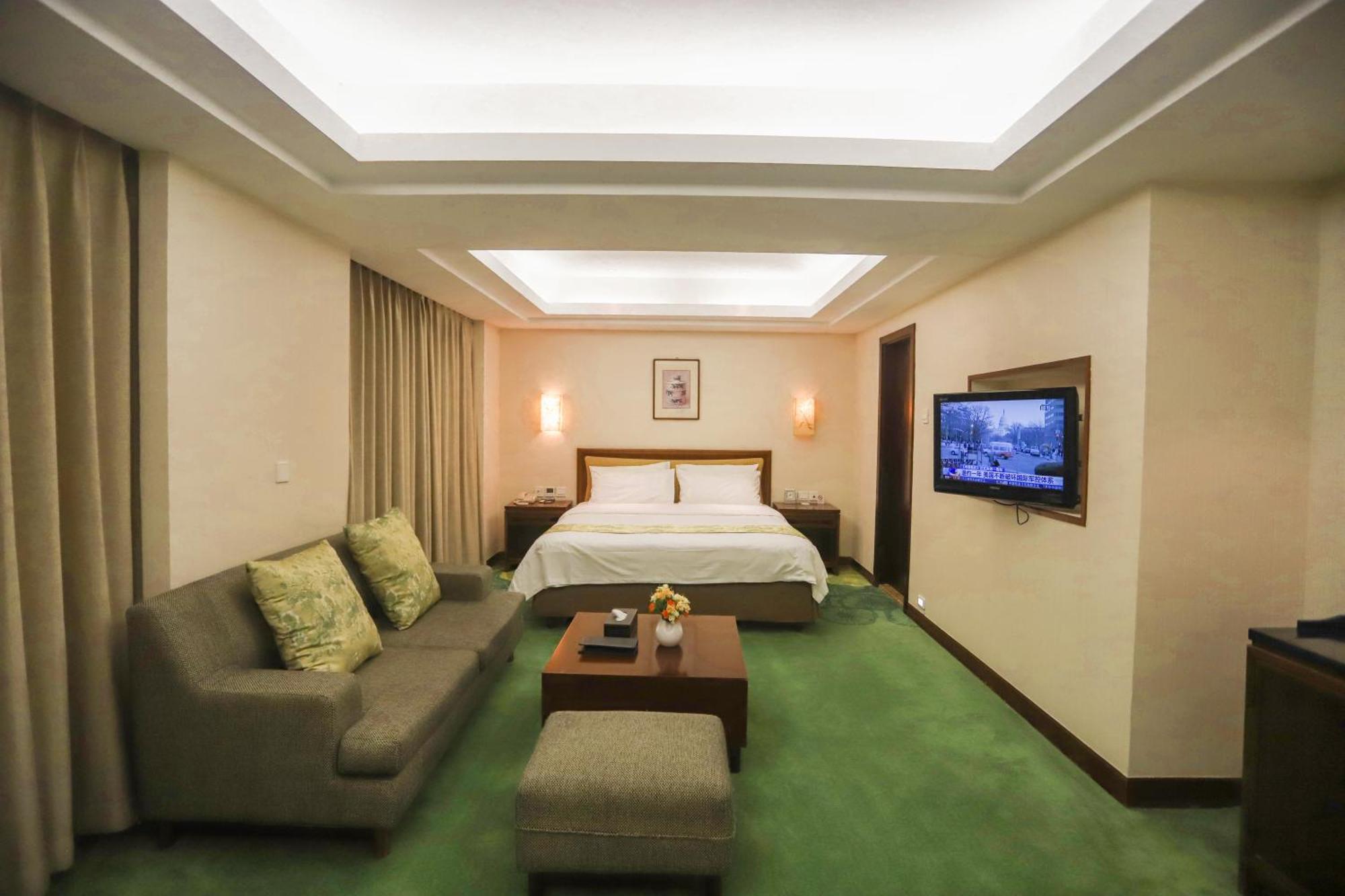 Superior Queen Room