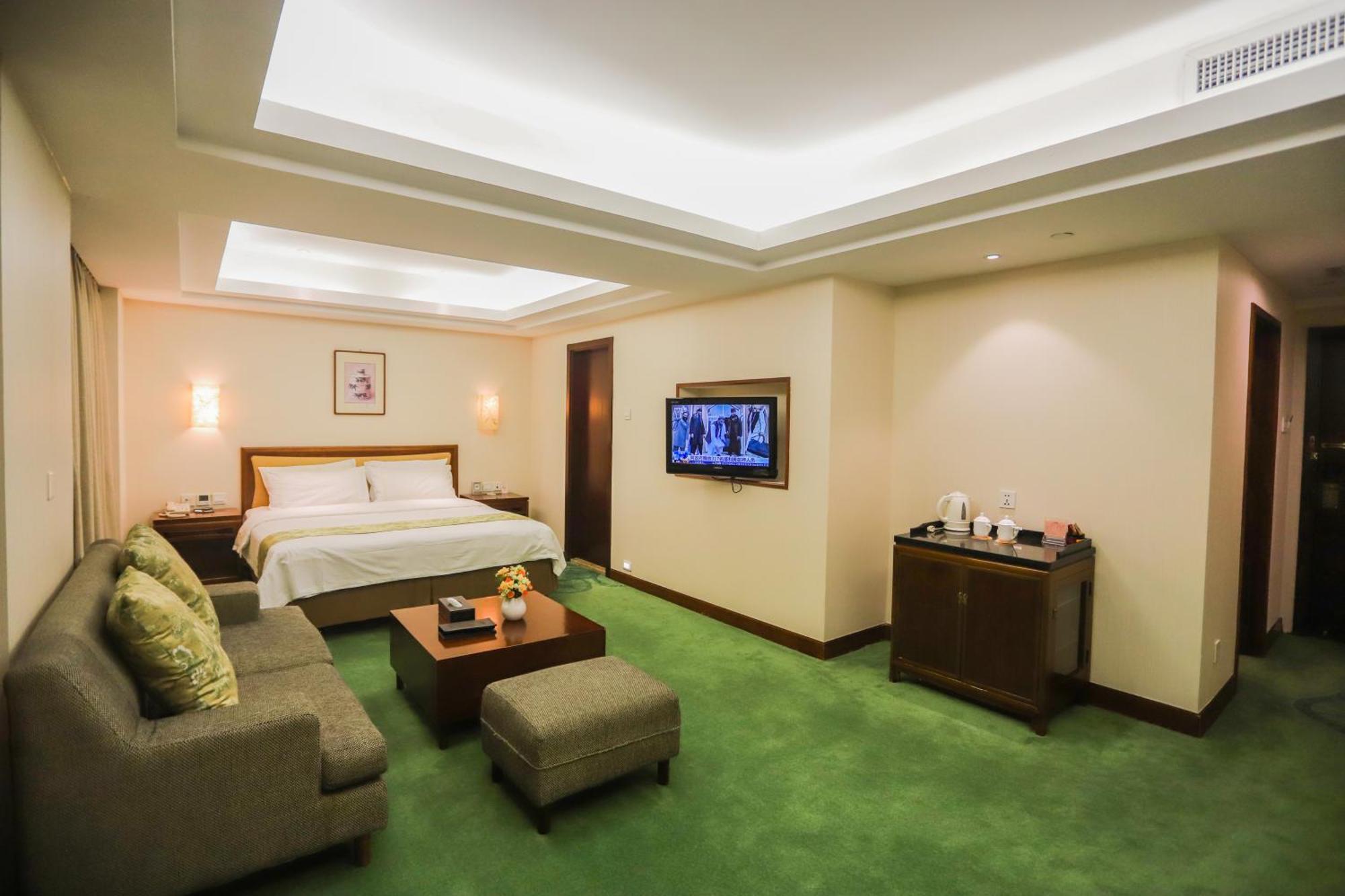 Superior Queen Room