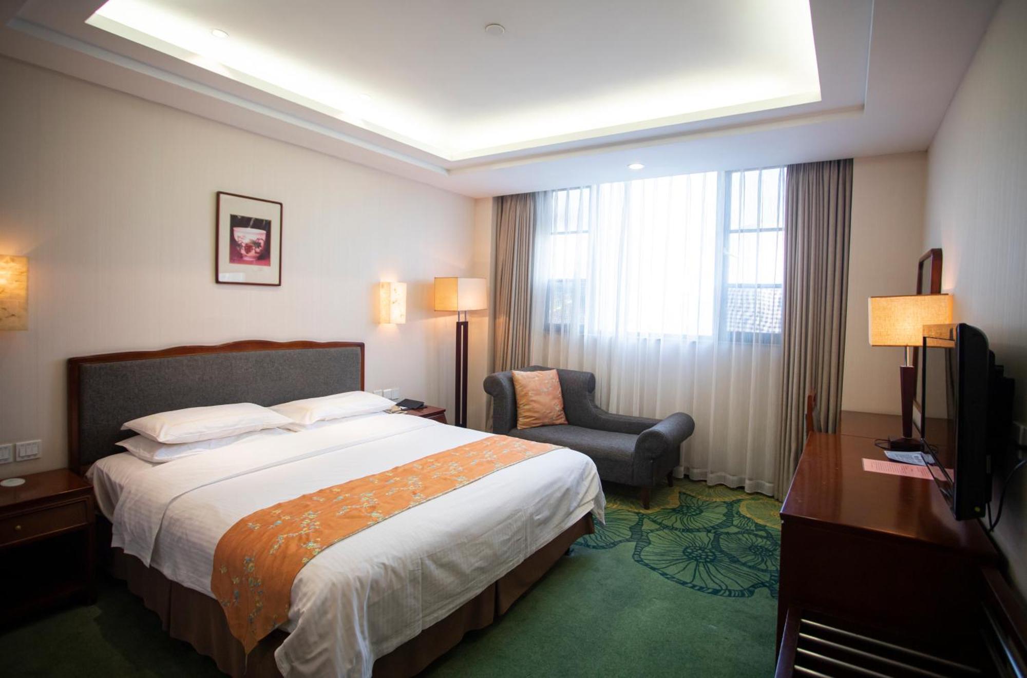Superior Queen Room