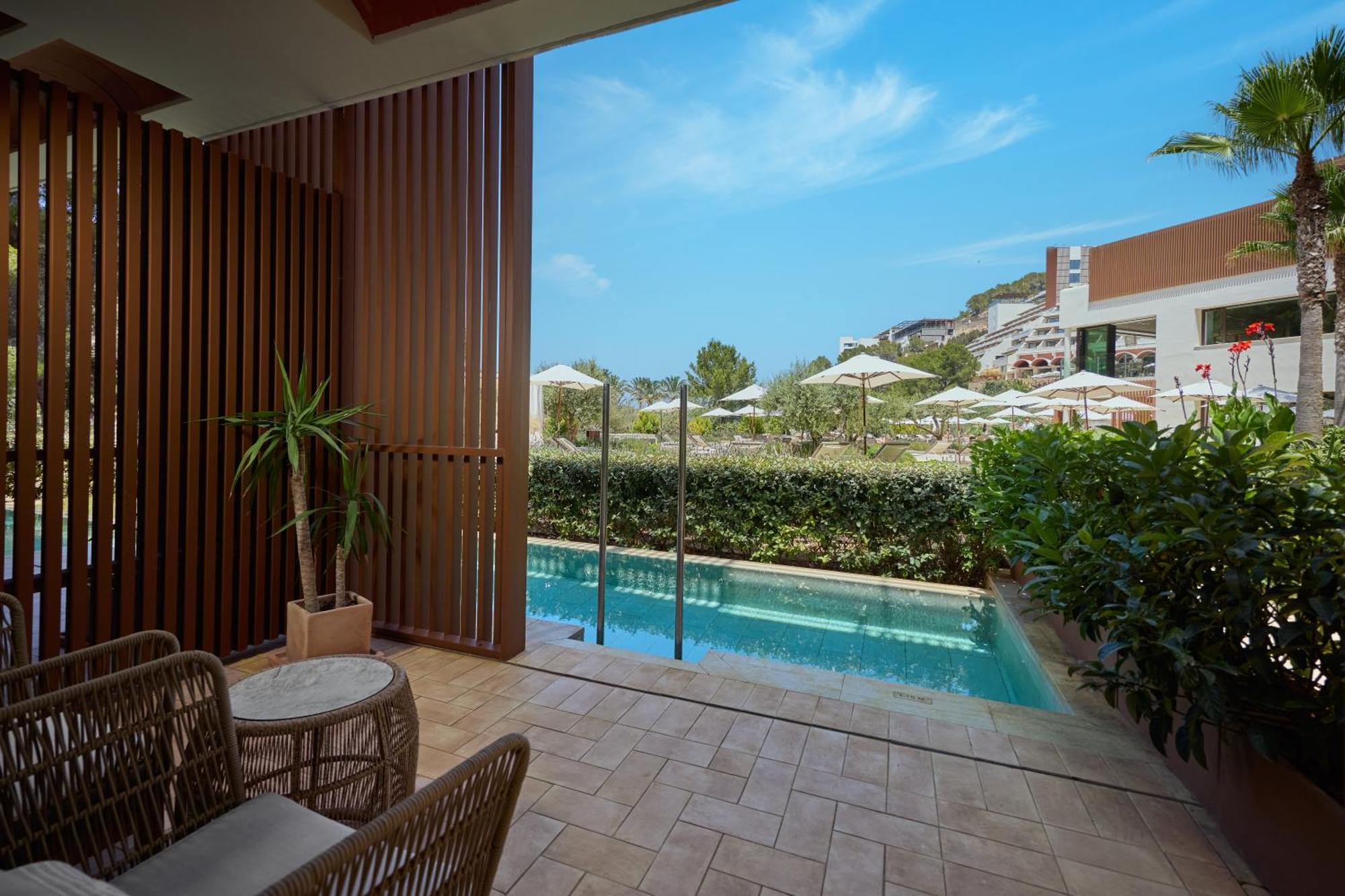 Quarto King The Club com Acesso Direto à Piscina