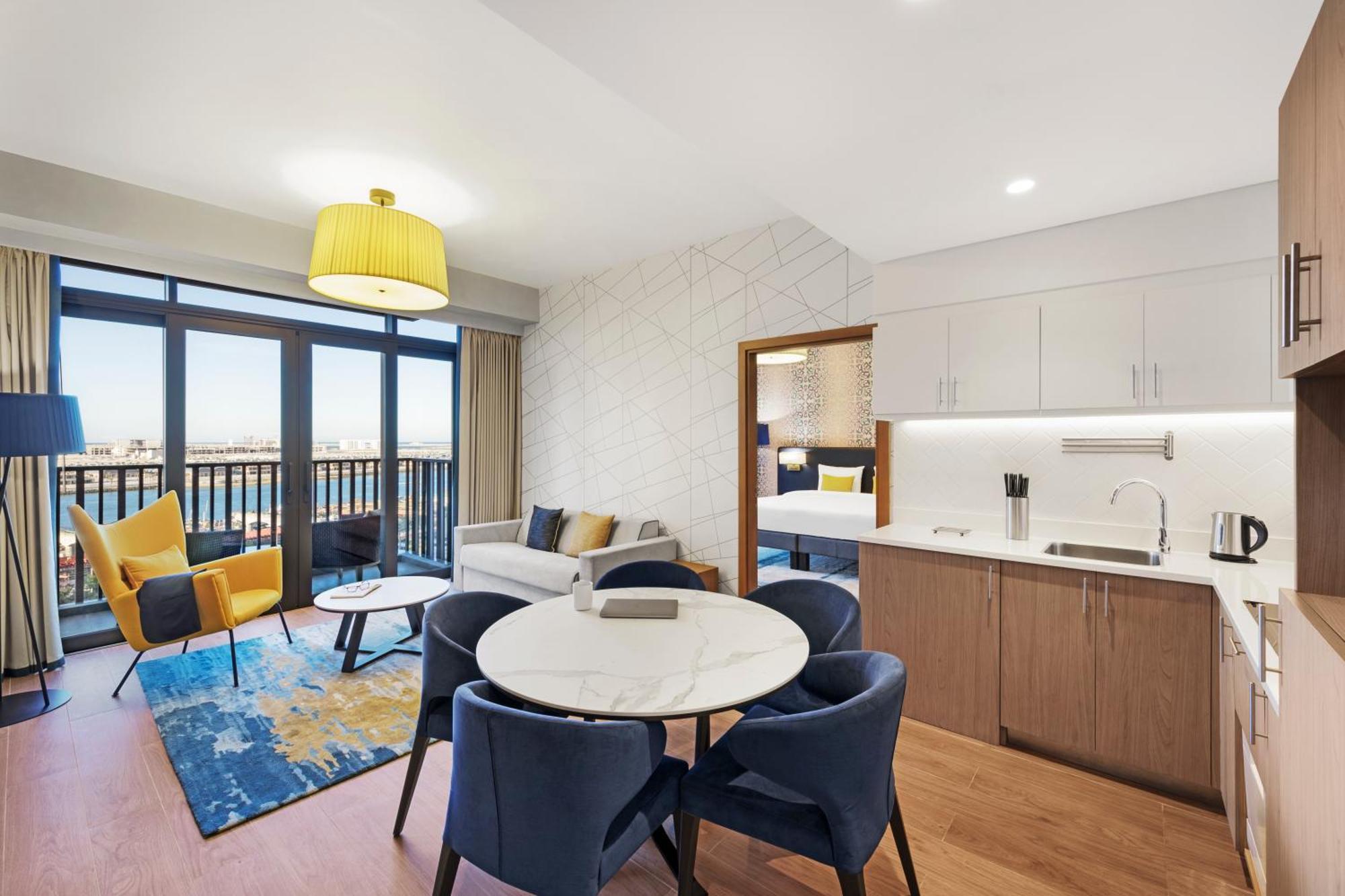 Two-Bedroom Family Apartment Creek View Food & Beverage