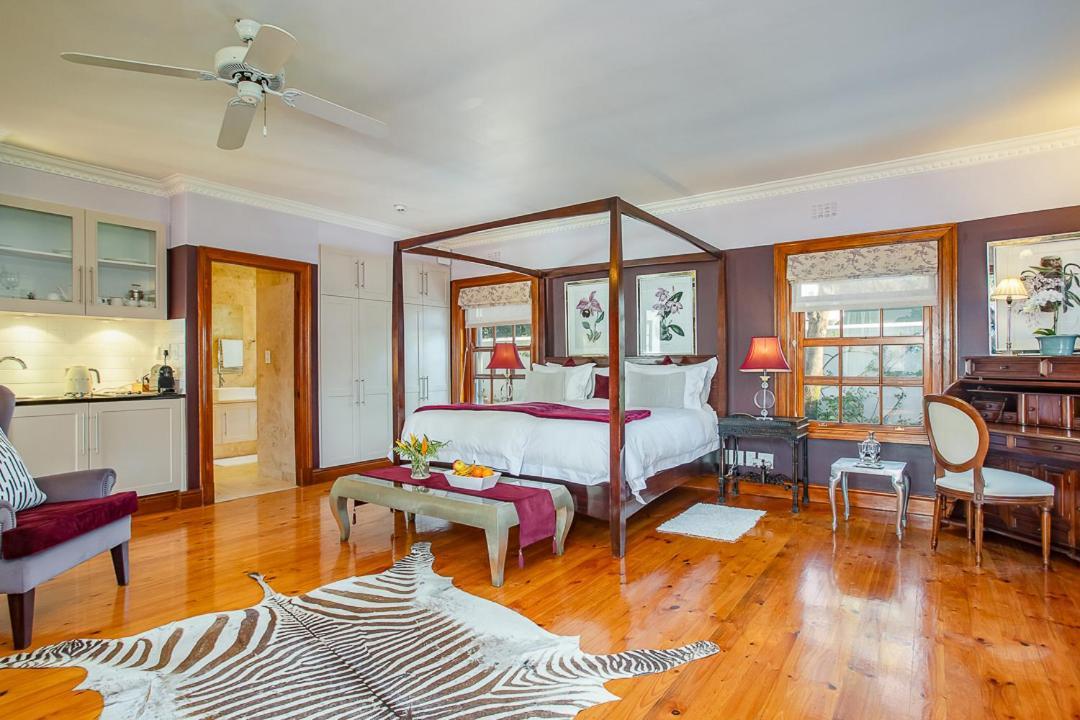 Luxury King Room