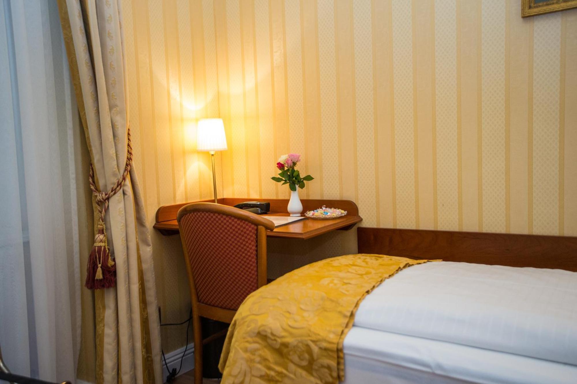Small Single Room