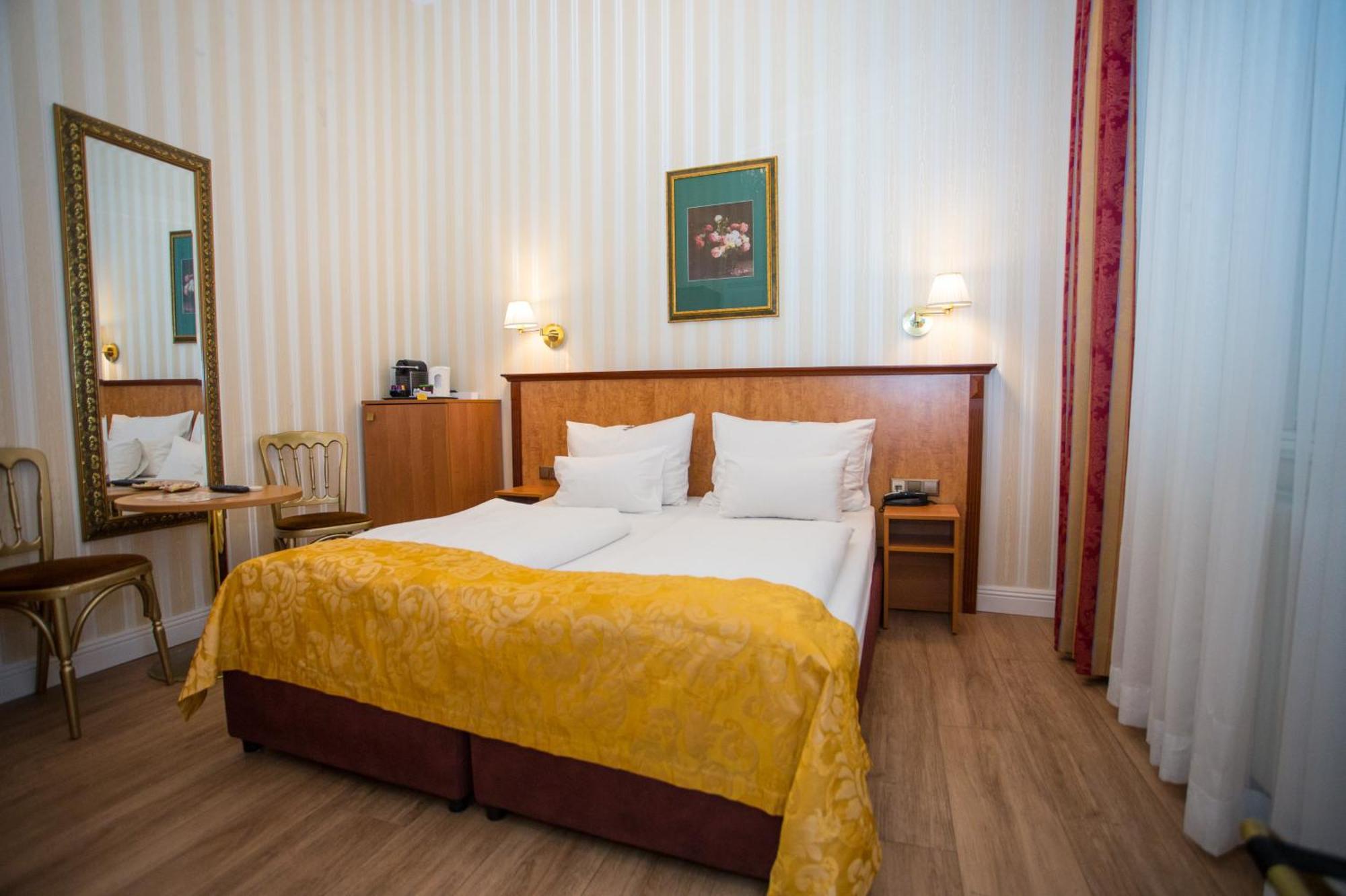 Classic Double Room