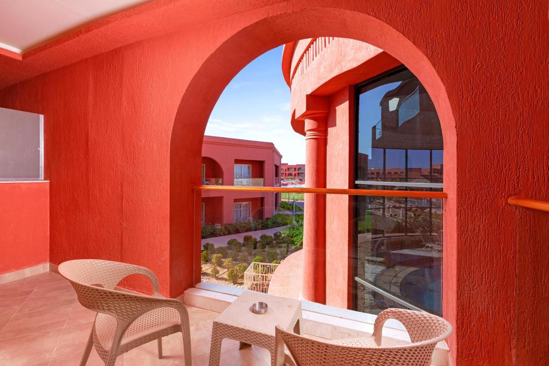 Deluxe Double or Twin Room Garden View