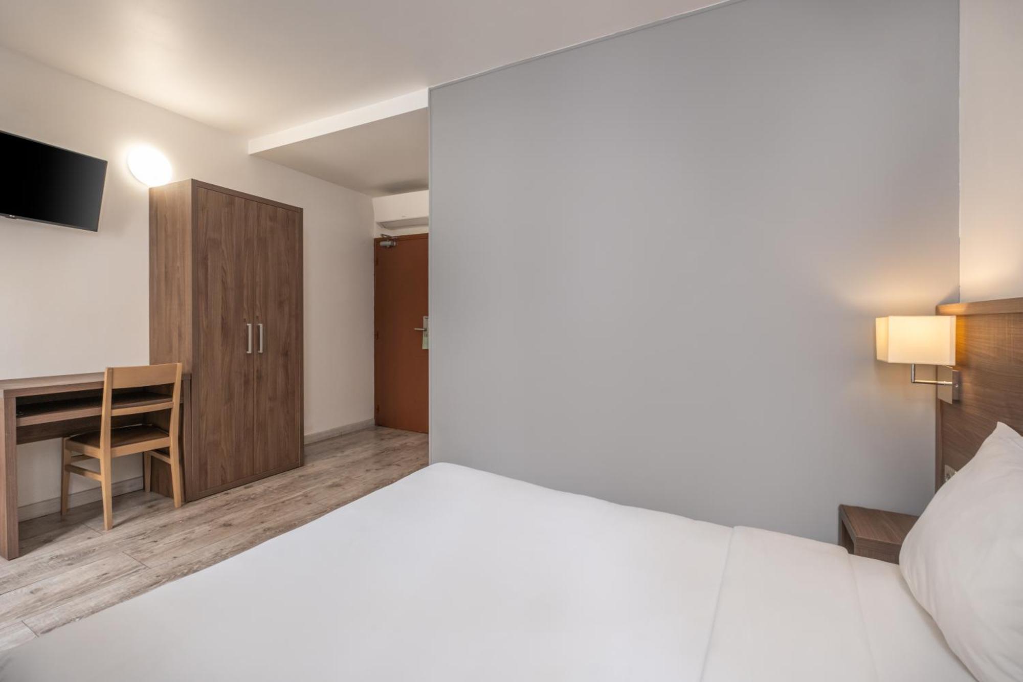 Comfort Double Room Street View