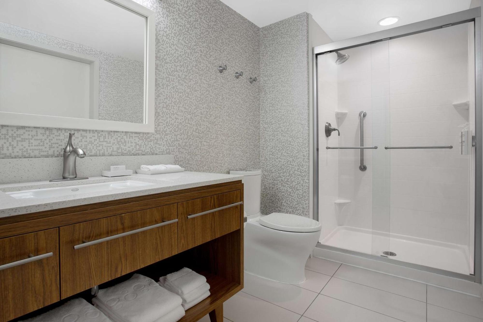 King Studio Suite