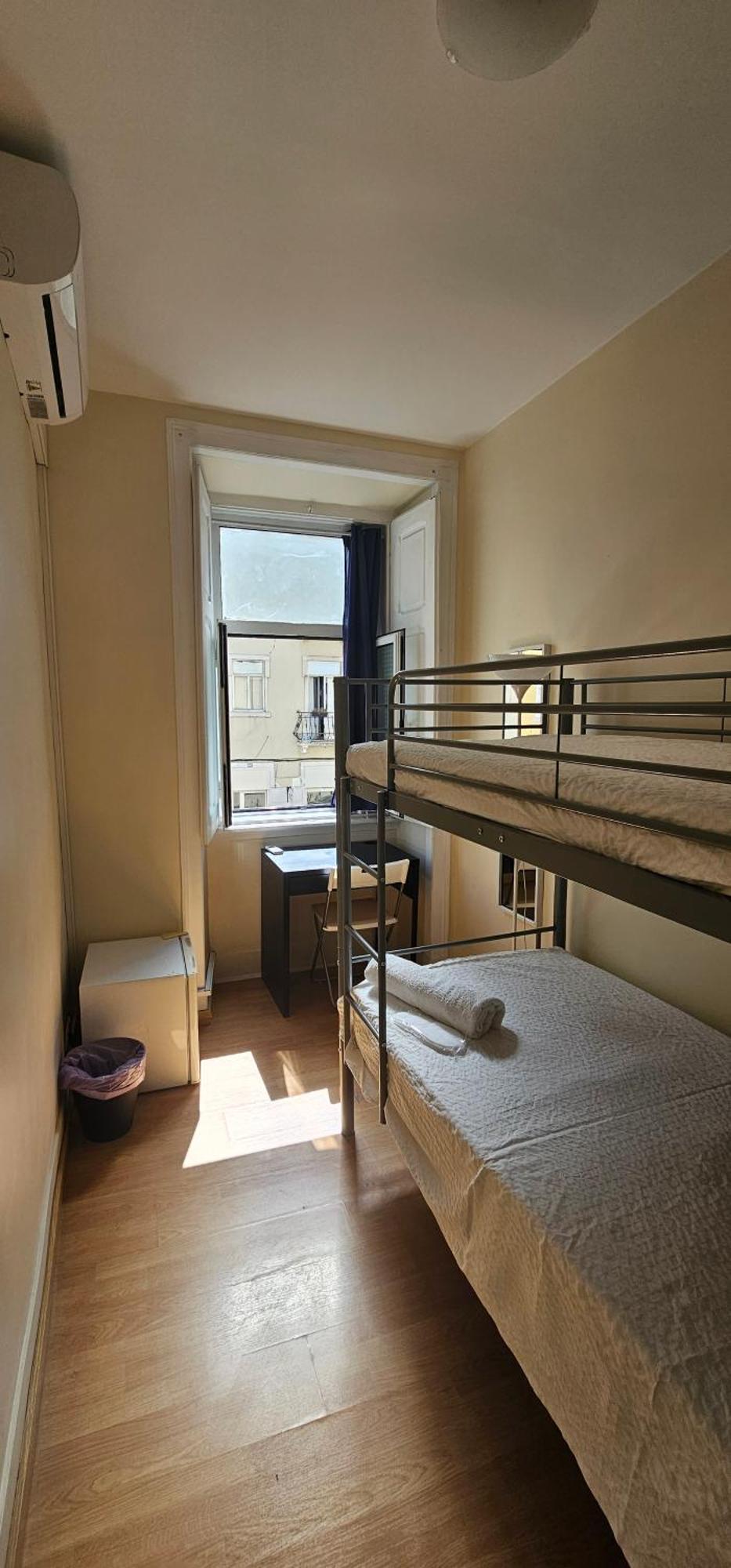 Economy Twin Room