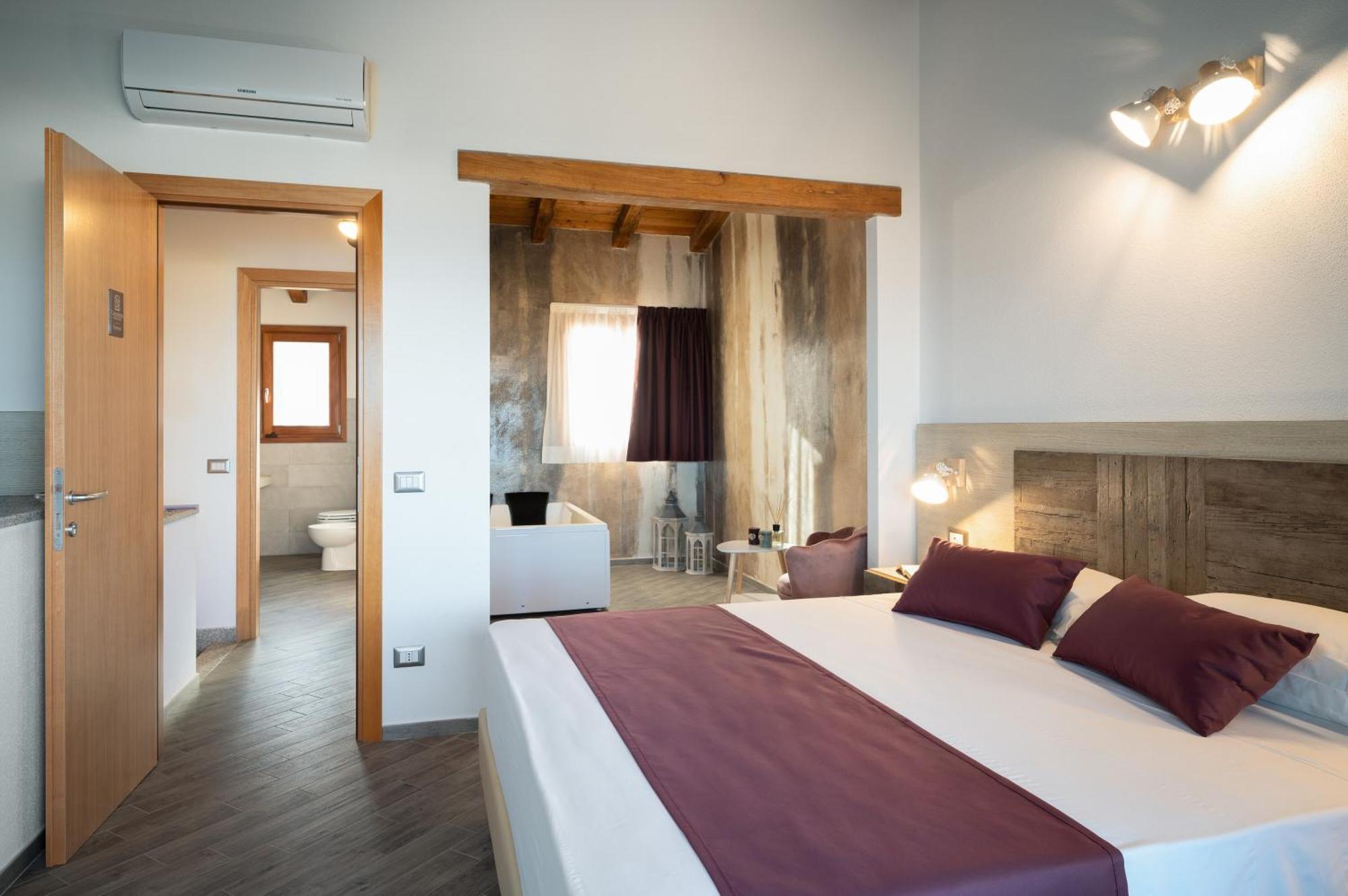 King Room Spa Bath