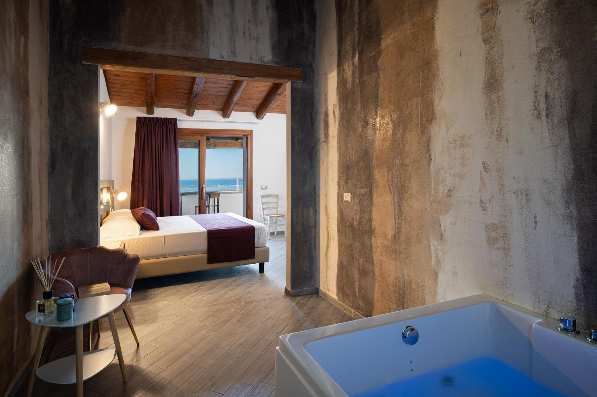 King Room Spa Bath