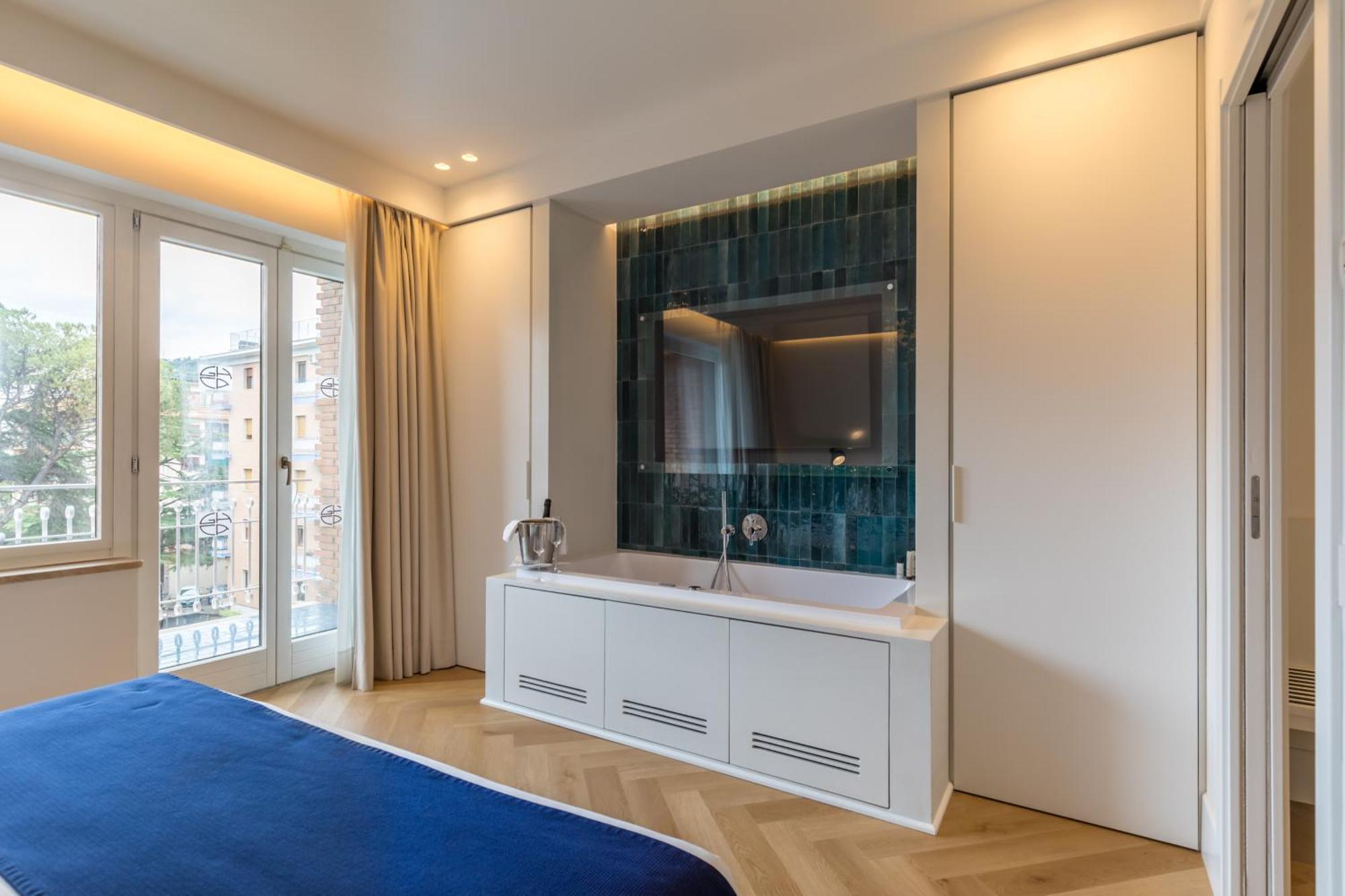 Suite Hot Tub