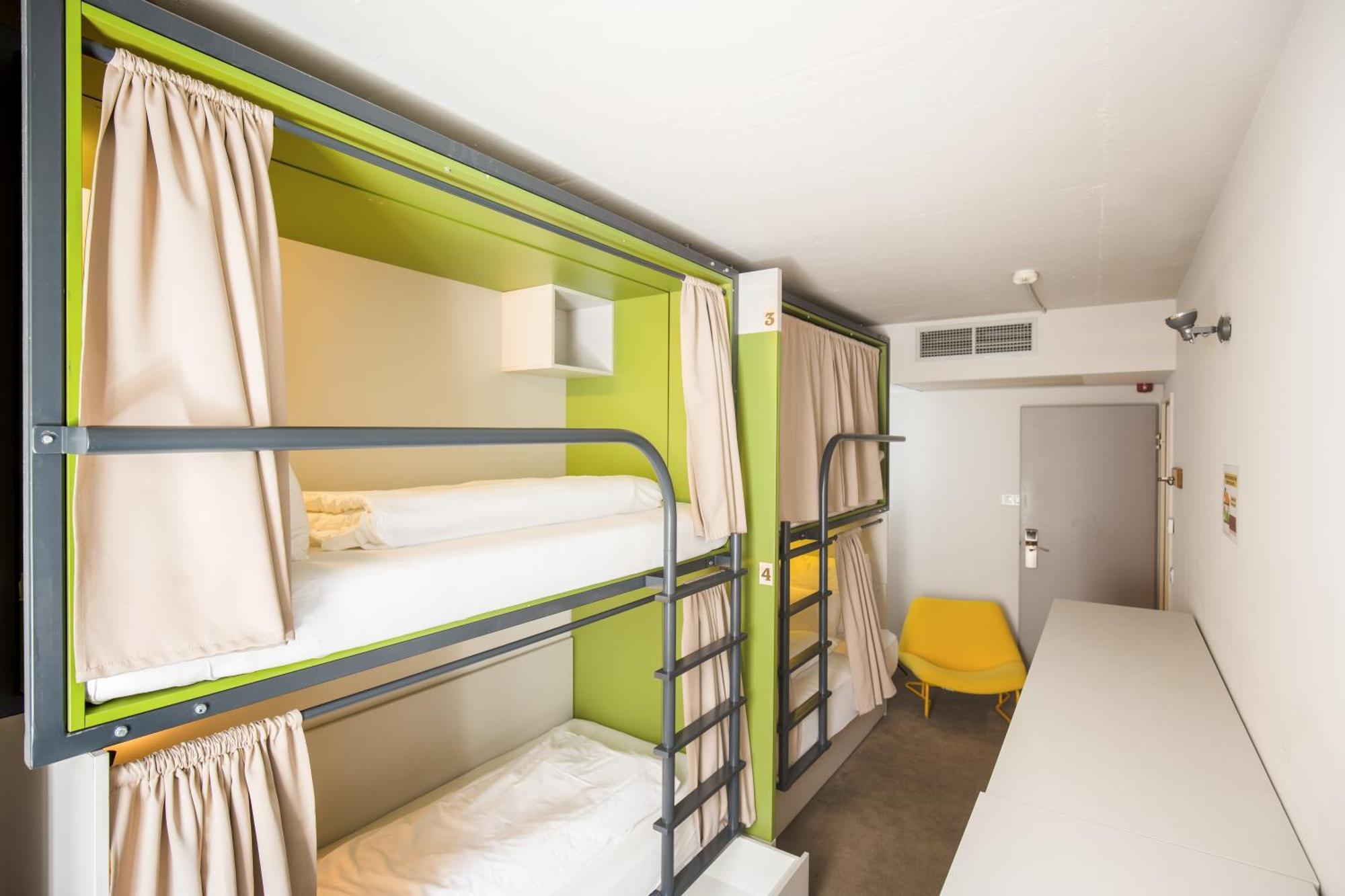 Bed 4-Bed Mixed Dormitory Room